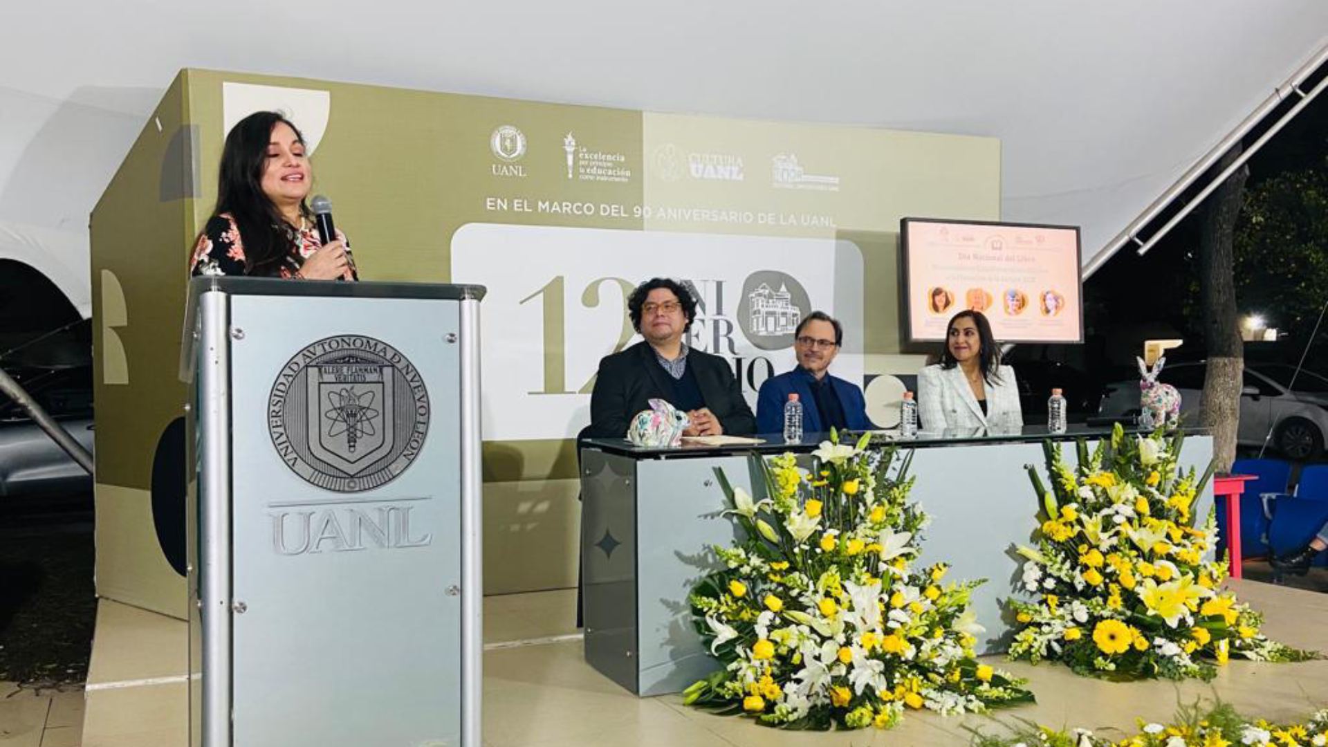 Promocionan la lectura y los reconoce la UANL