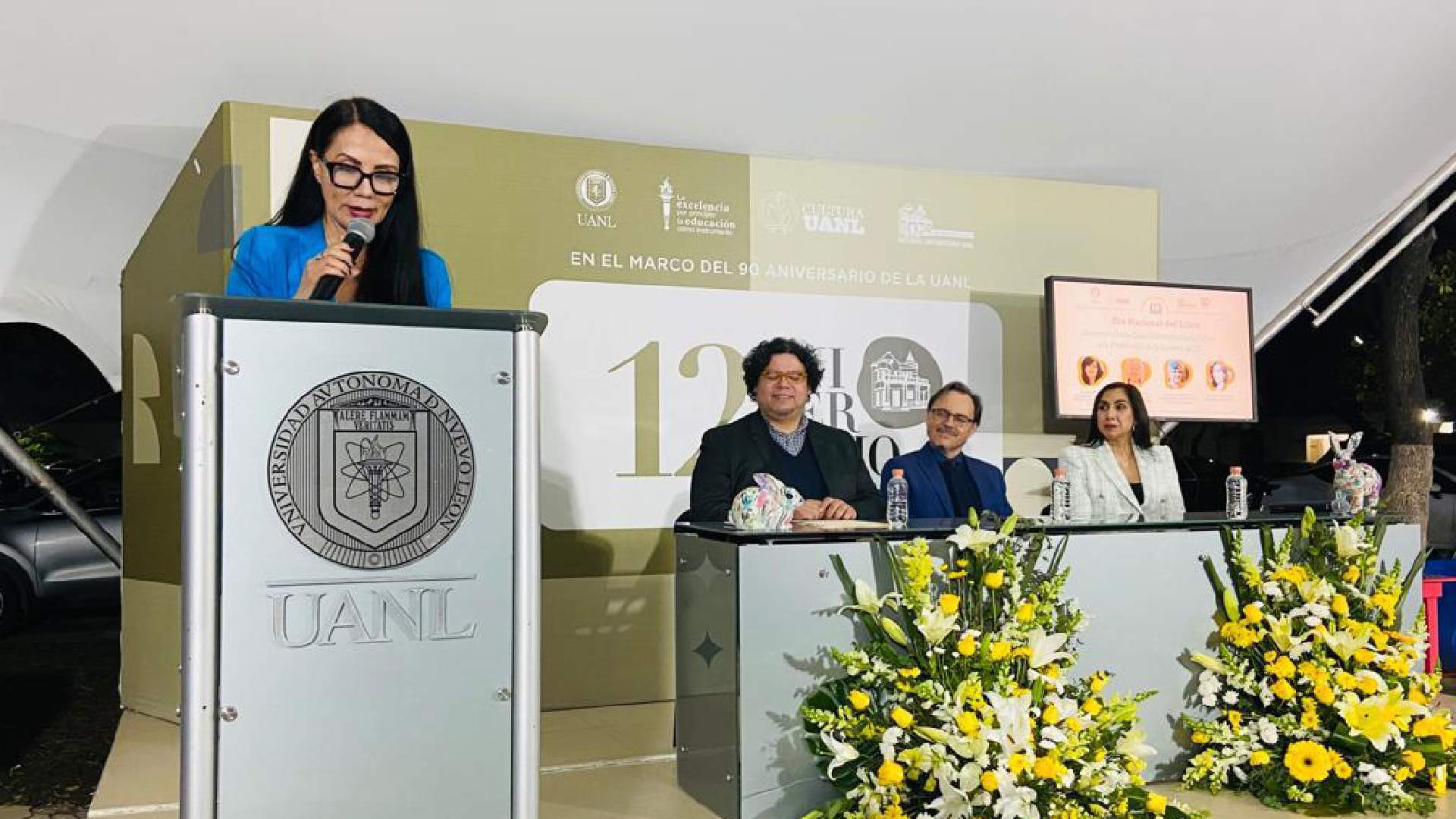Promocionan la lectura y los reconoce la UANL