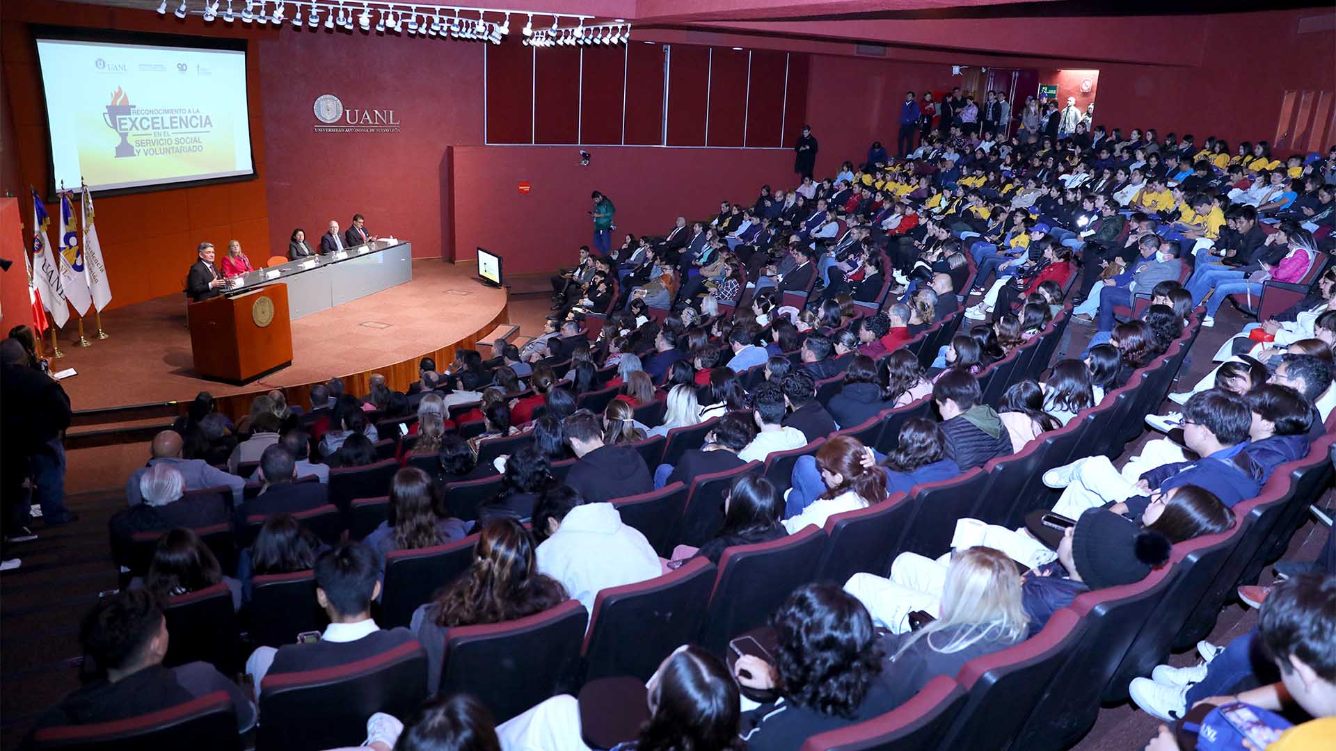 Proyectos de servicio social y voluntariado son reconocidos por UANL