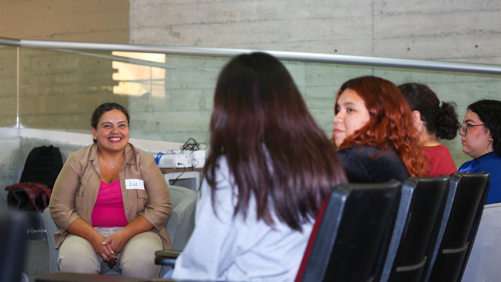 Tiene resonancia reflexión de universitarias en torno a la violencia