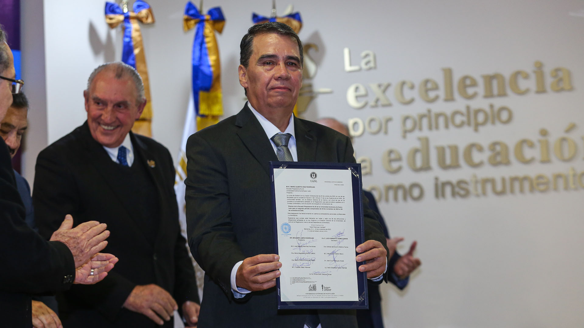 Director de Prepa 20 promete lograr nuevas metas en equipo
