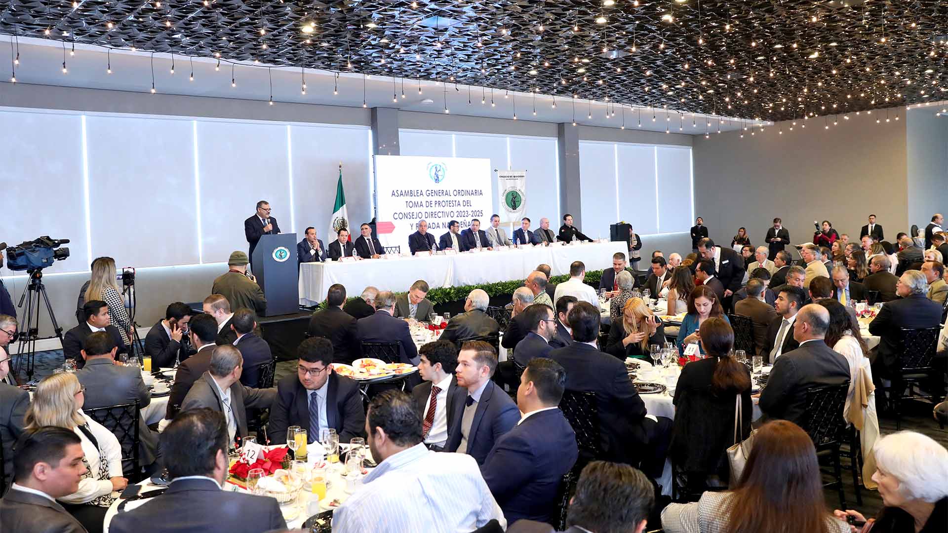 Destaca UANL relevancia del Colegio de Abogados en la entidad