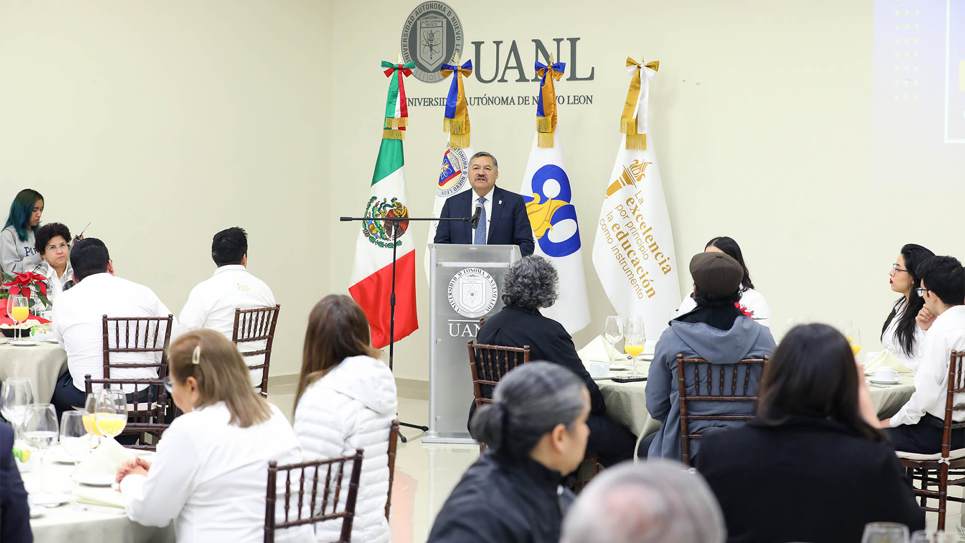 Aplauden logros de cuerpos académicos y de apoyo del nivel medio superior de UANL