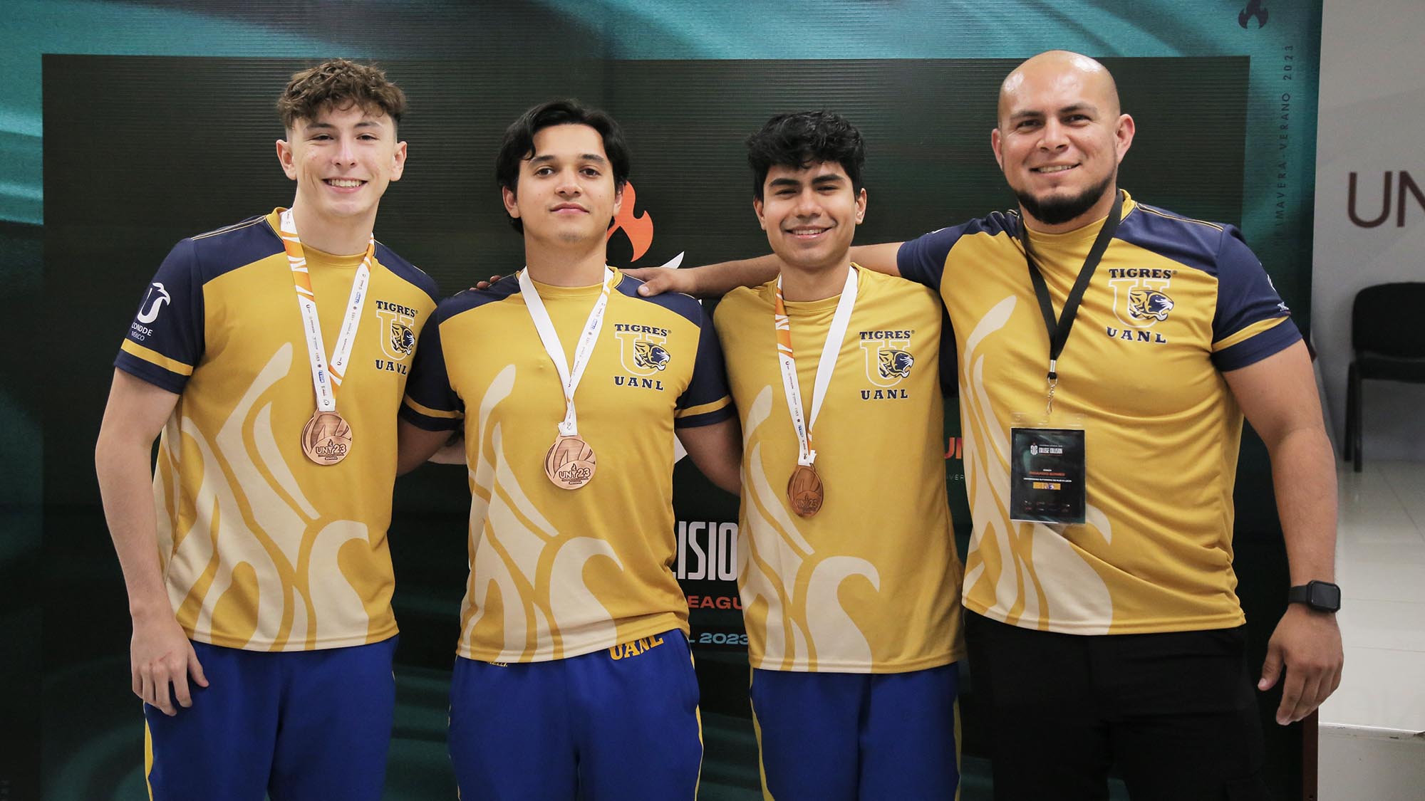 Conquista Tigres e-sports campeonato de la College Collision