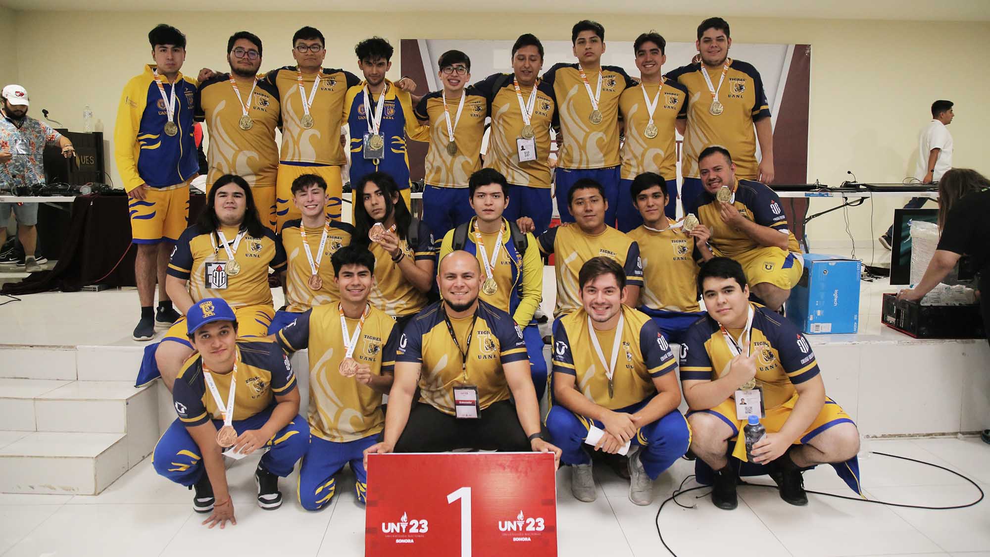 Conquista Tigres e-sports campeonato de la College Collision