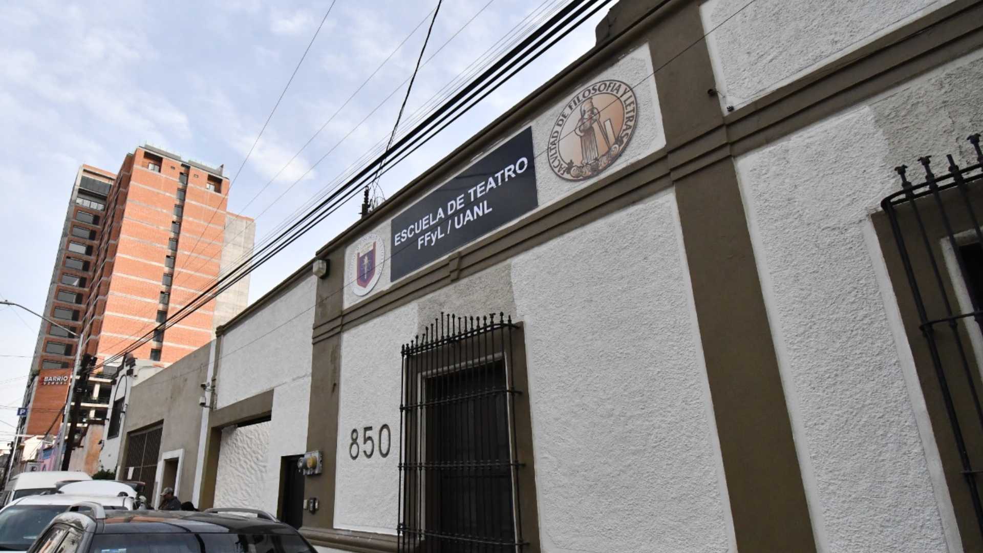 Inauguran nueva Escuela de Teatro de FFYL