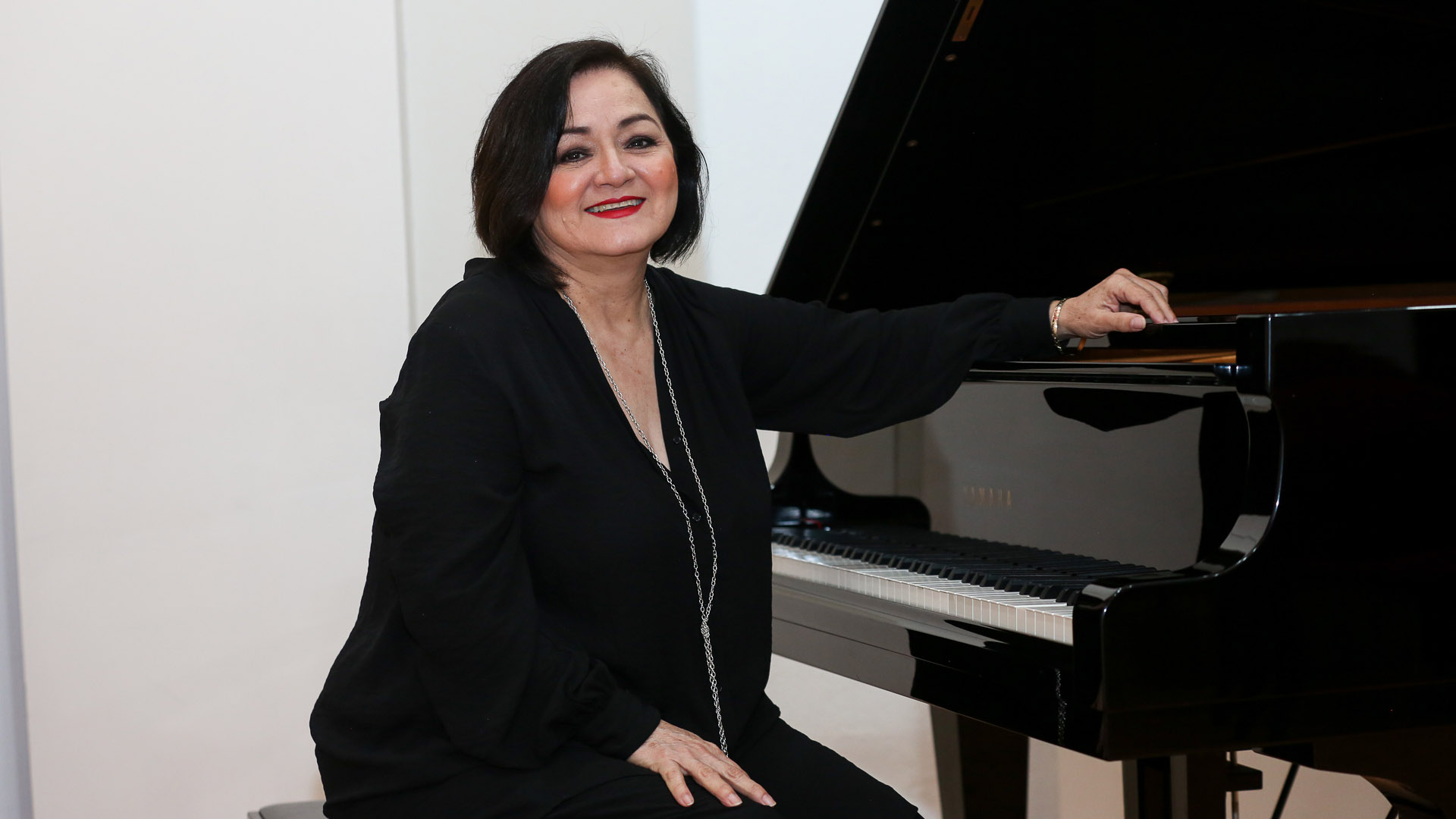 Reconoce UANL entrega de Ivet Pérez al canto con el Premio a las Artes 2023