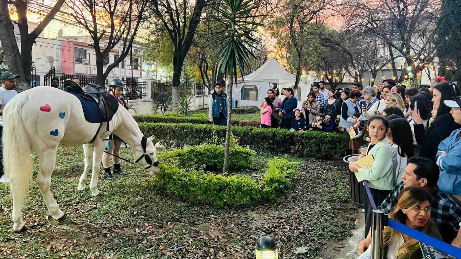 Presenta cuento historia de la yegua Lúa