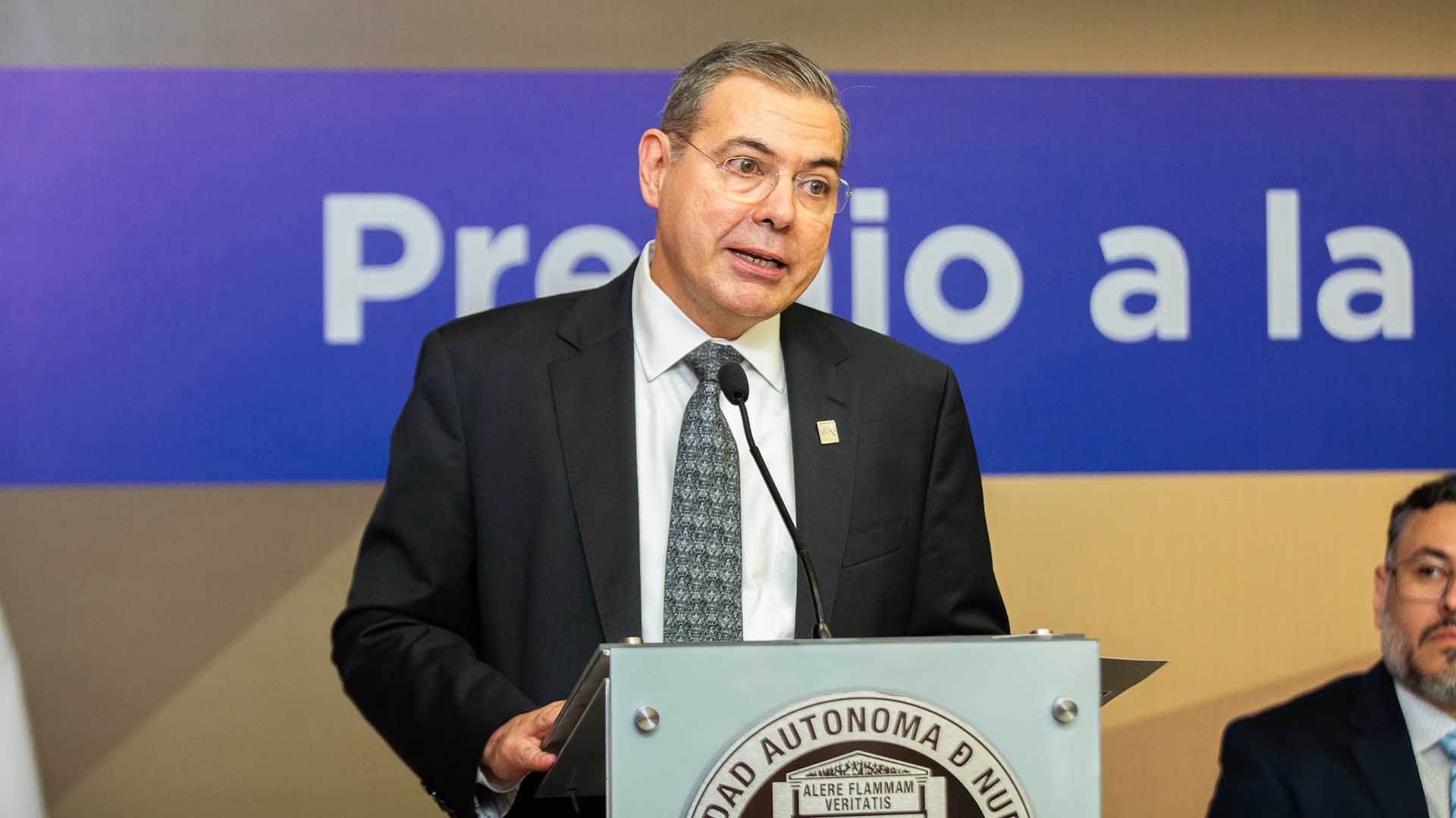 Reconoce Ternium excelencia educativa de UANL