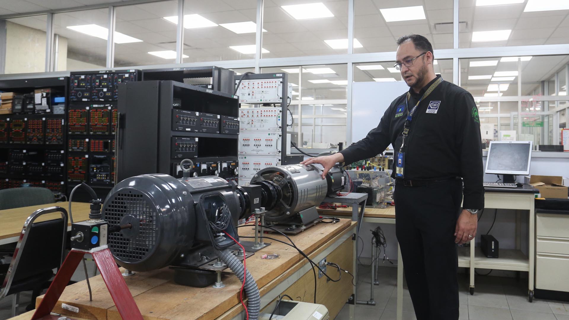 Suma UANL a su oferta educativa ingeniería en electromovilidad