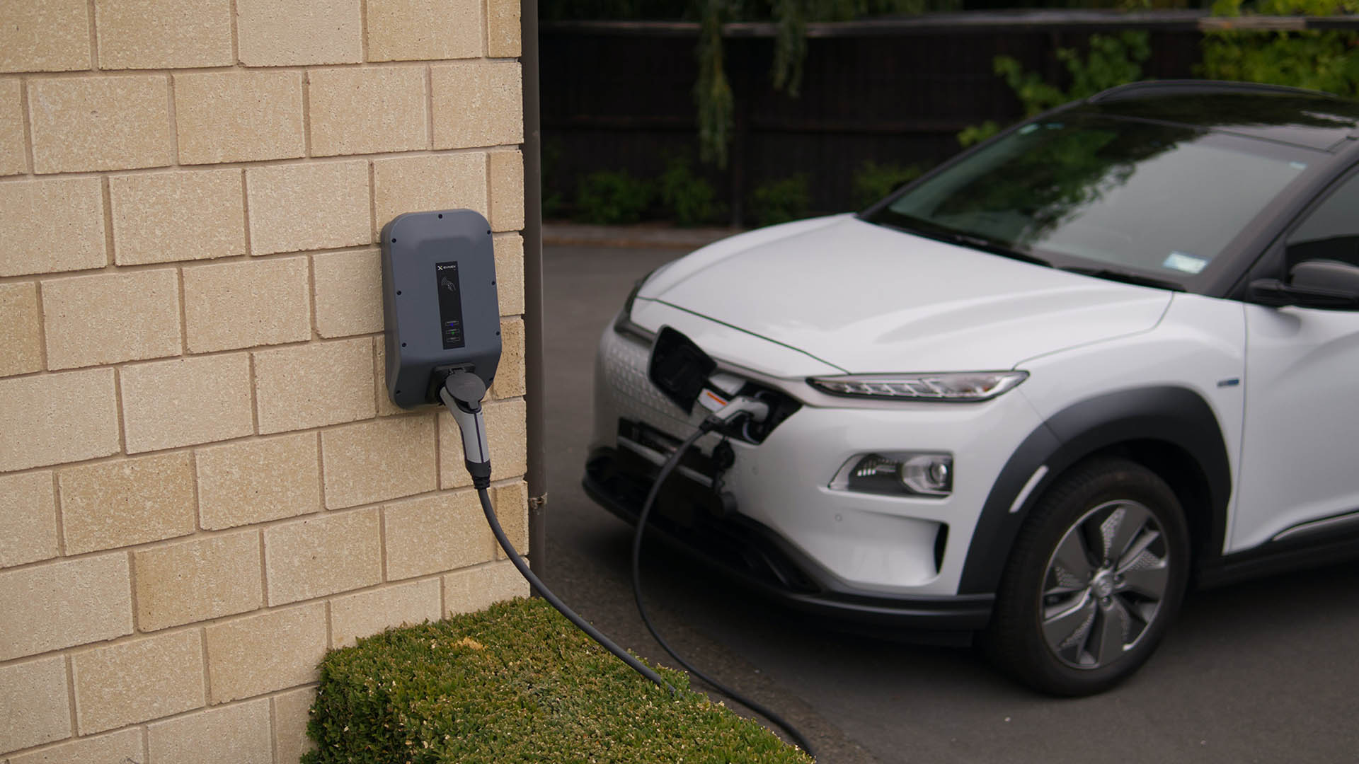 Formará UANL alumnos especialistas en electromovilidad