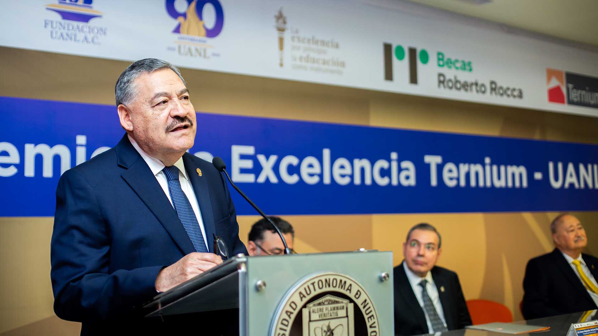 Reconoce Ternium excelencia educativa de UANL