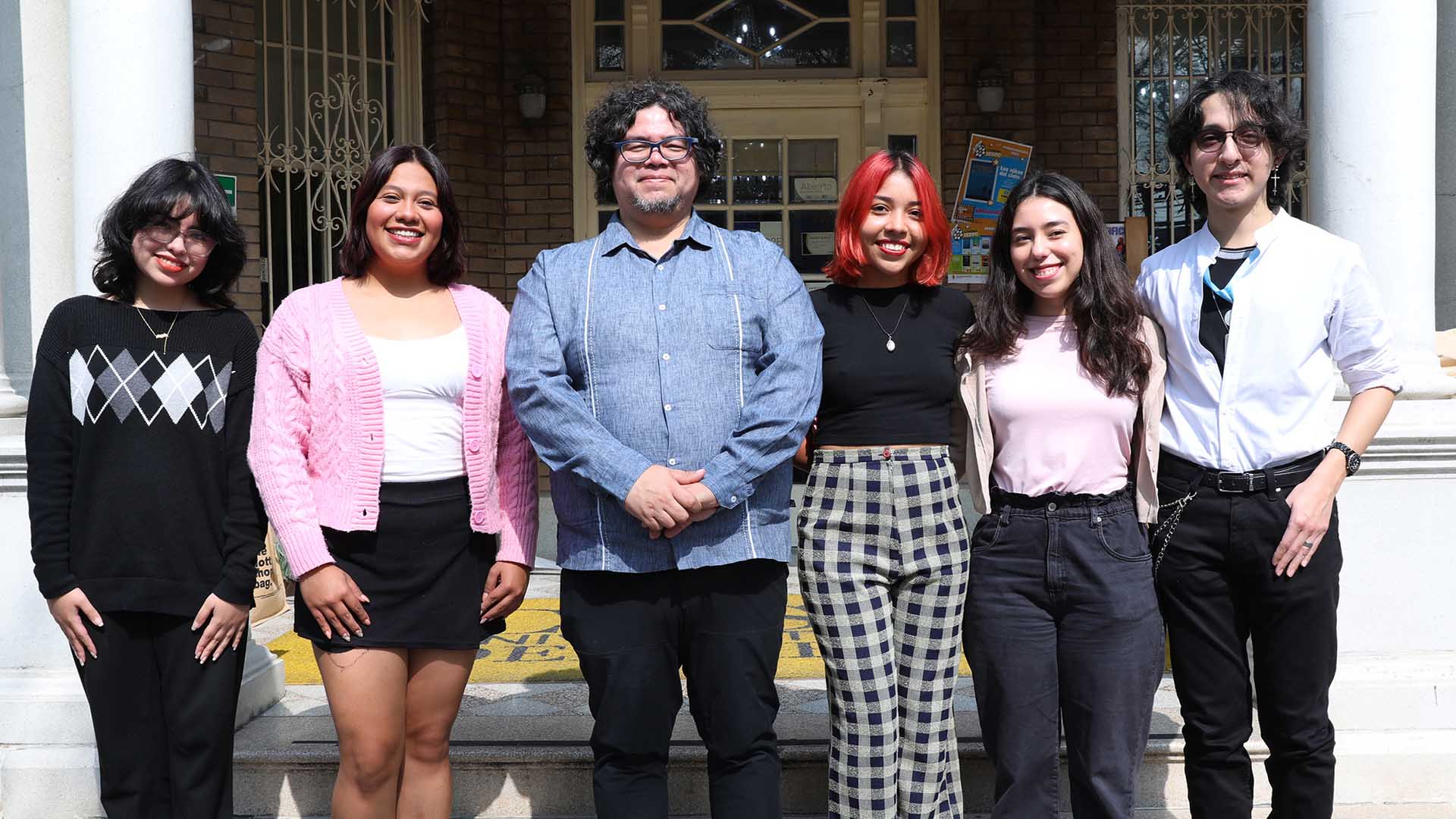 Centro de Creación Literaria presenta a nueva generación de becarios