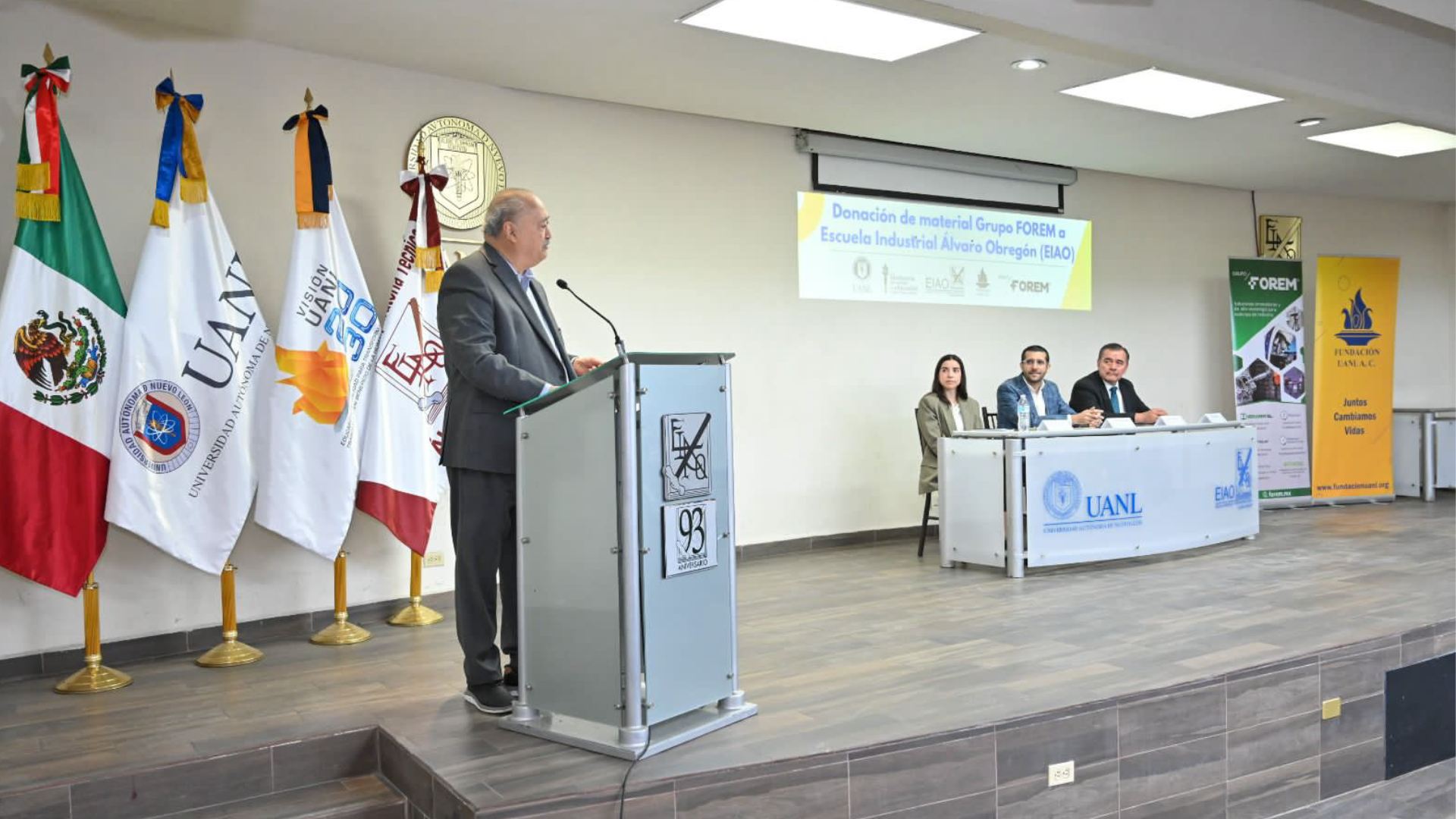 Recibe Preparatoria “Álvaro Obregón” donativo de Grupo Forem