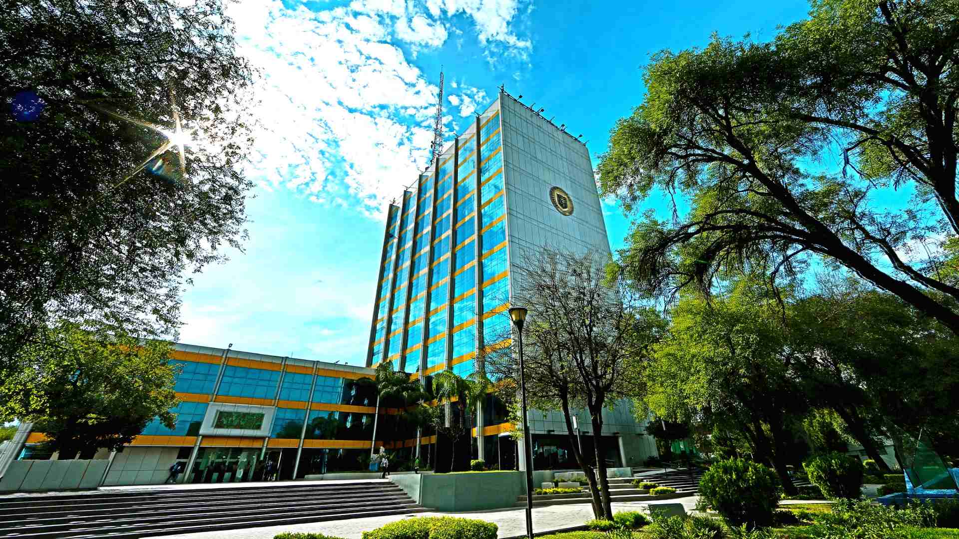 UANL: 10 años de liderazgo sustentable
