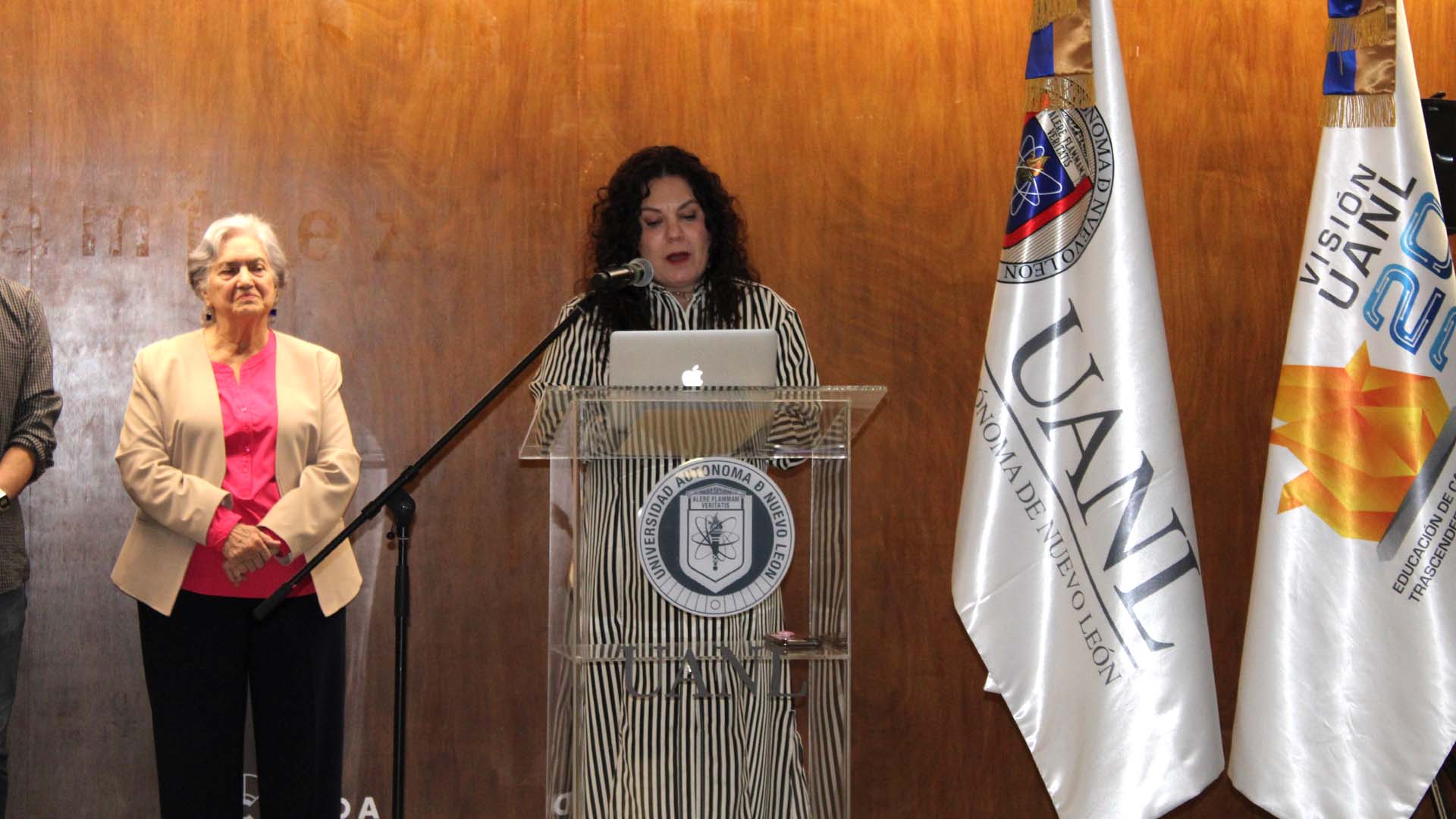 Inauguran exposición durante festejo del quinto aniversario del CEIIDA