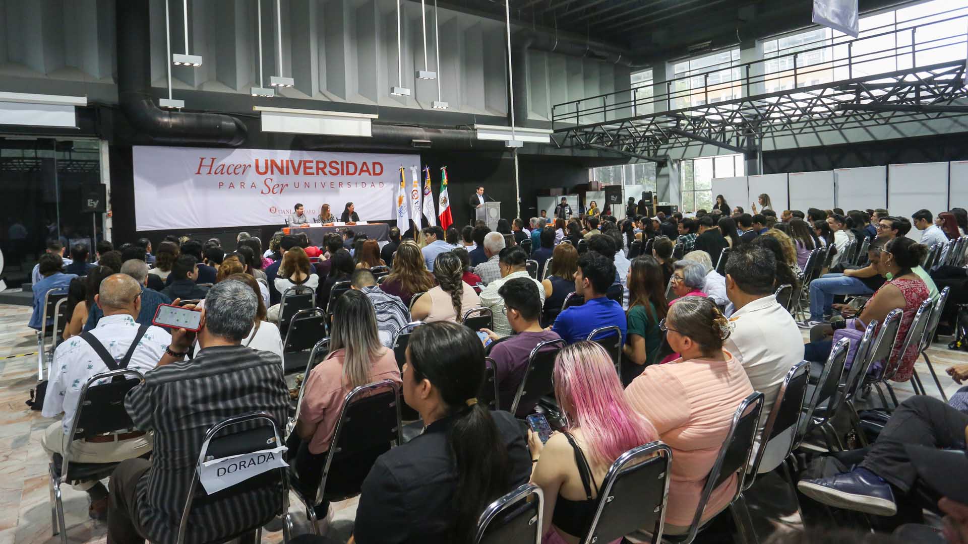 Premia FARQ a alumnos triunfadores en concursos académicos de 2023