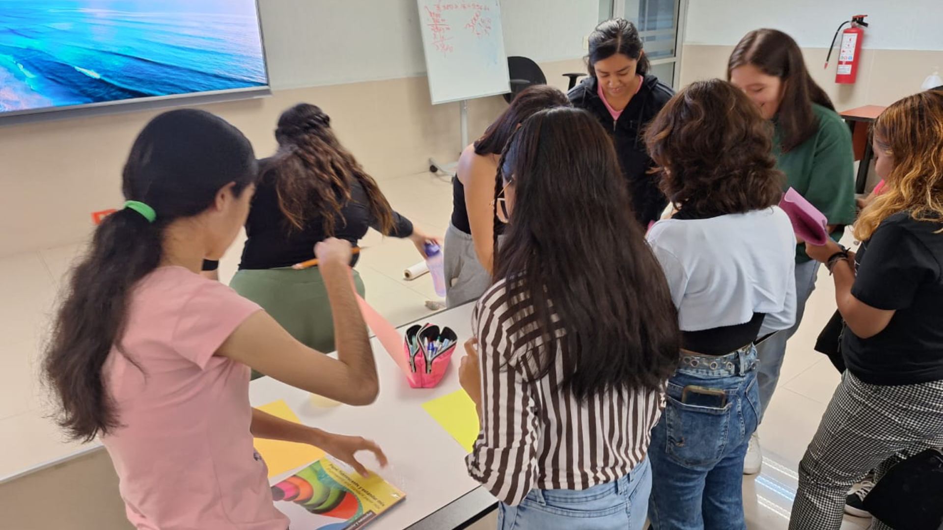 Crece círculo de sororidad en talleres de FACPYA