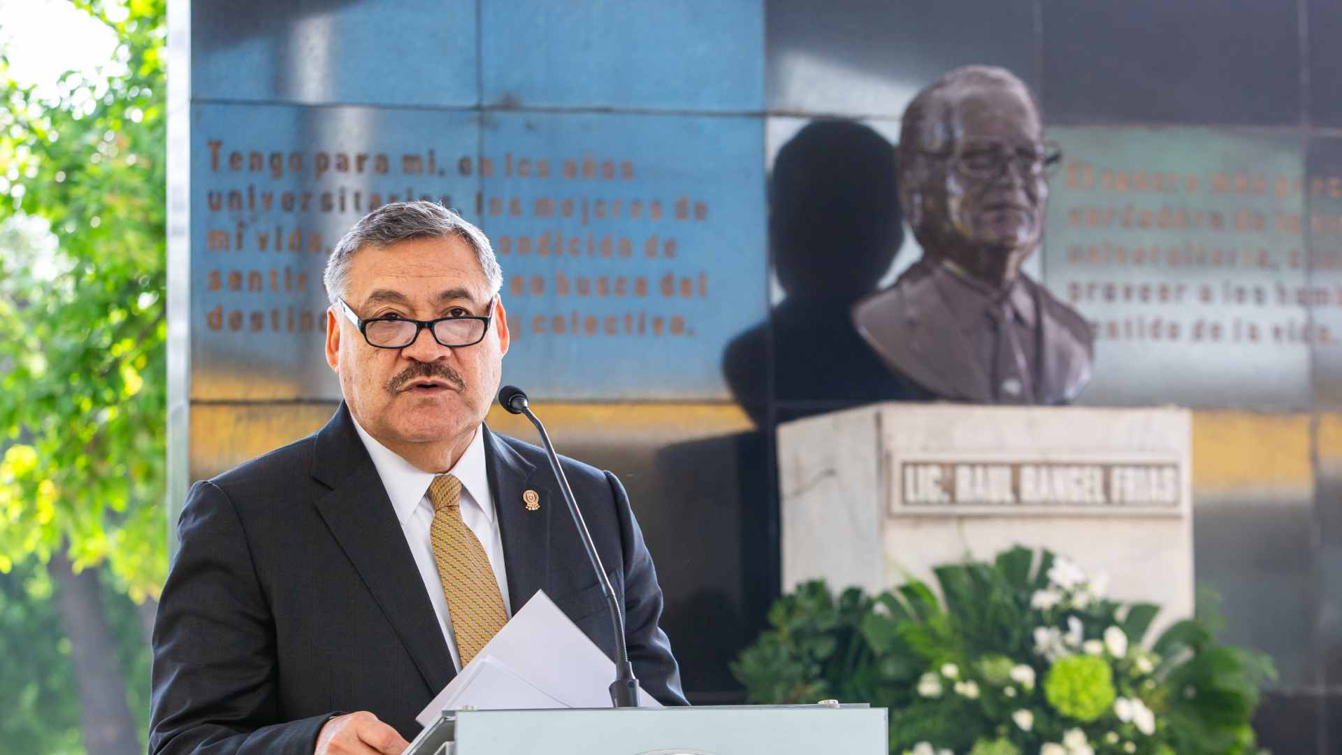 Exaltan en la UANL figura de Raúl Rangel Frías