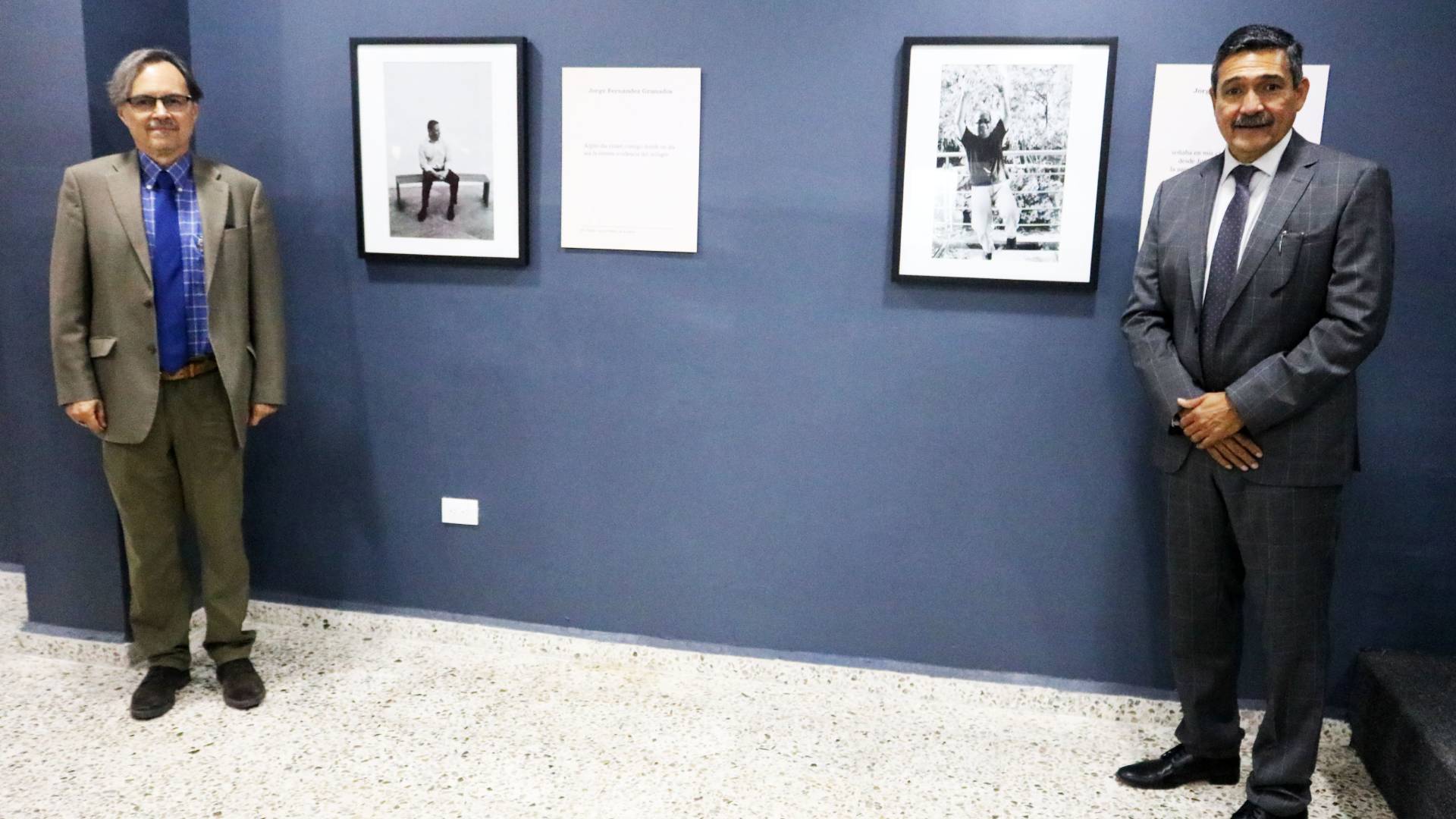 Inaugura Prepa 2 exposición Rostros de la Literatura Mexicana