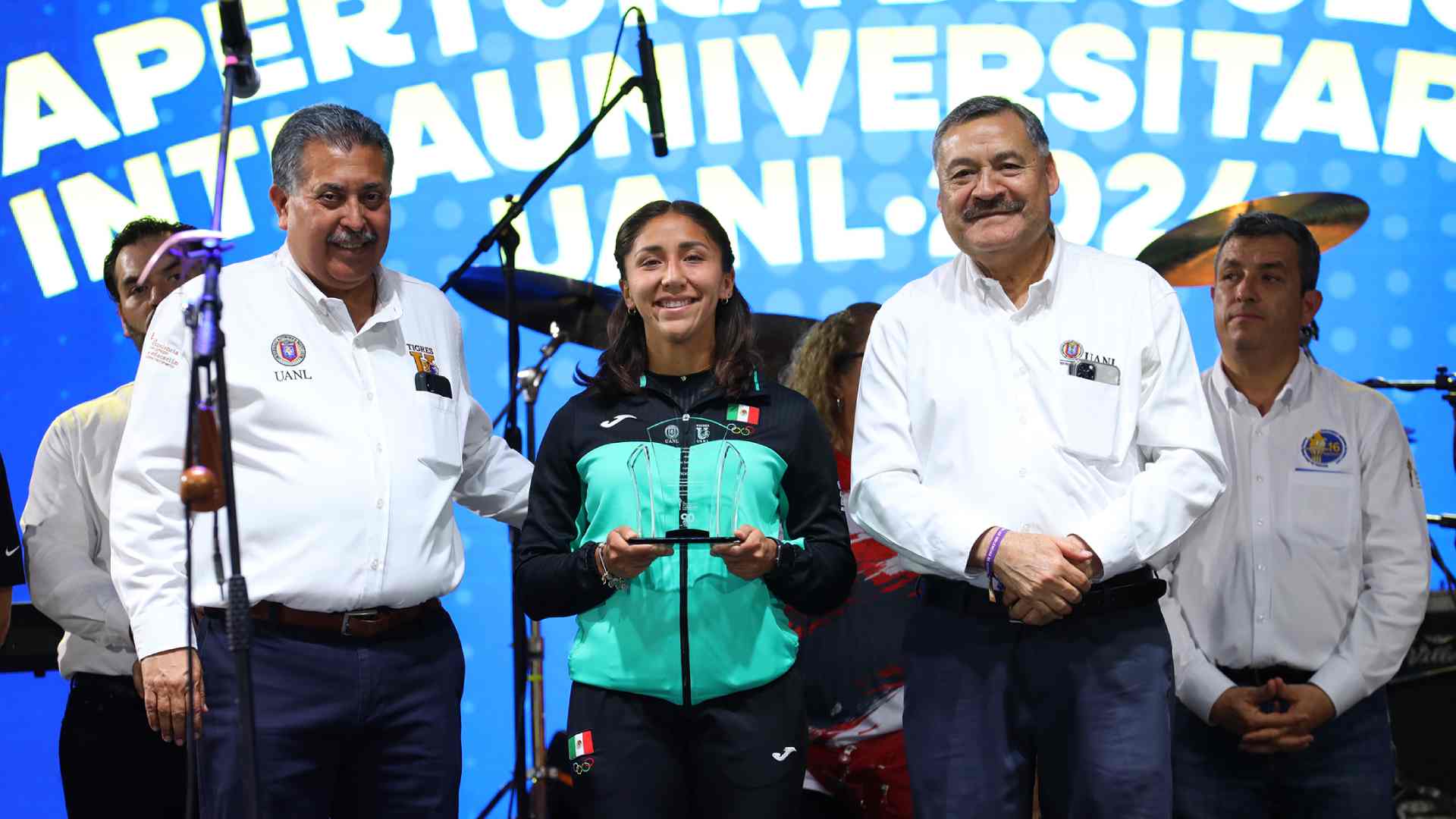 Reconoce UANL a lo mejor del deporte universitario