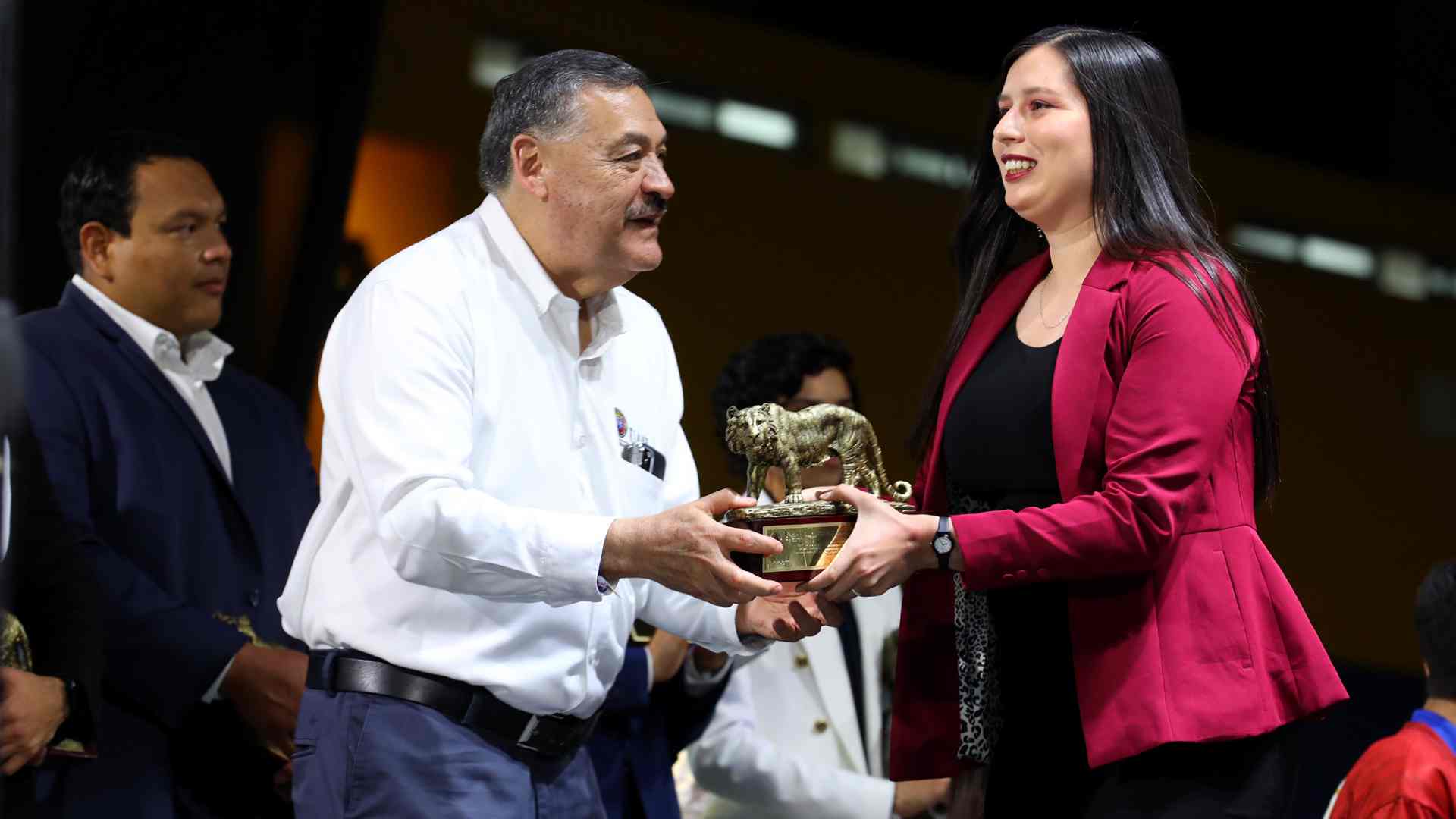 Reconoce UANL a lo mejor del deporte universitario