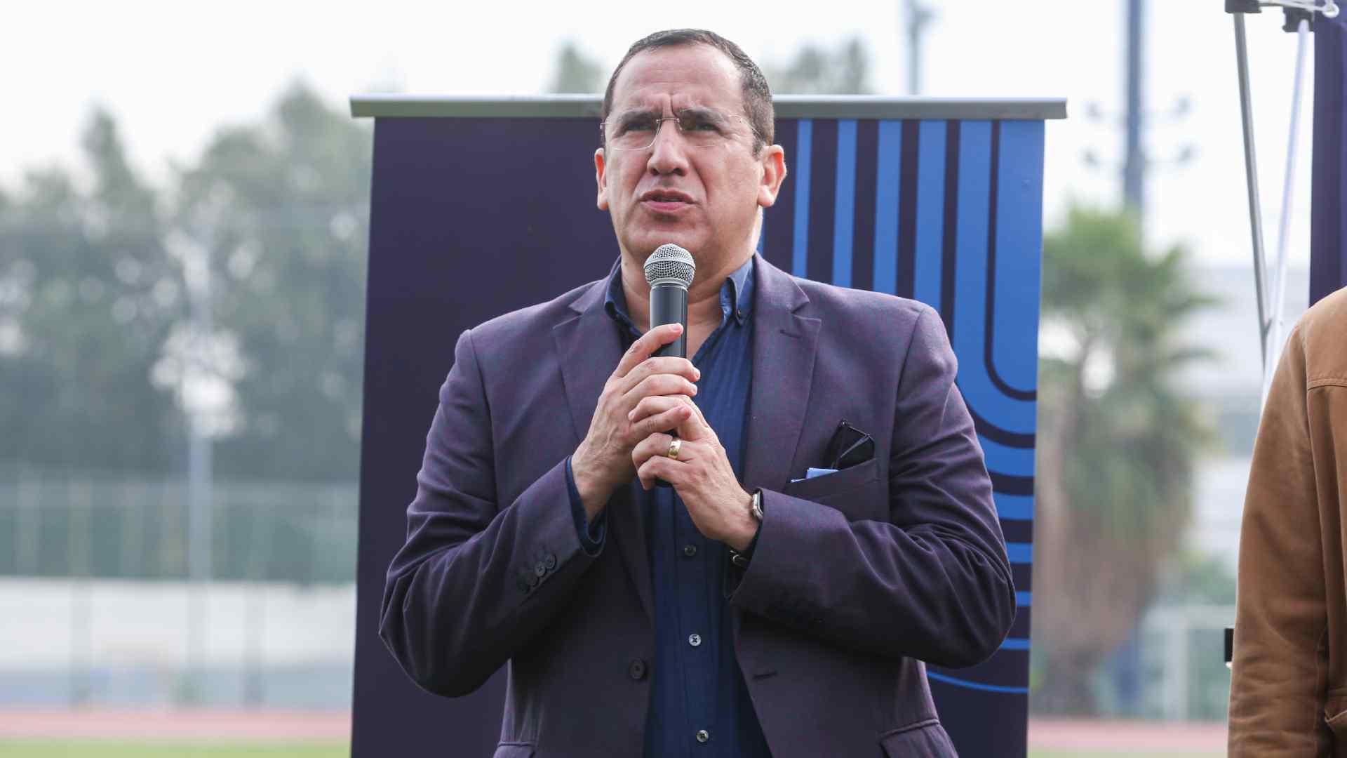 Es UANL invitada de honor en Relevo Alrededor del Mundo