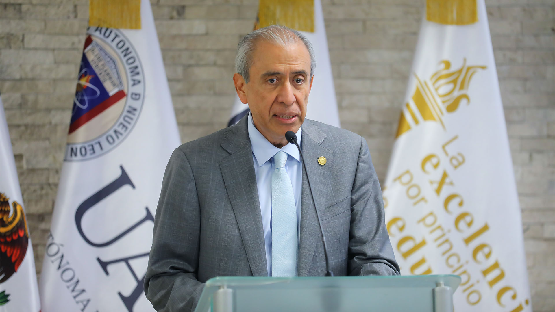 Reciben tres programas de licenciatura de FACPYA acreditación de CACECA
