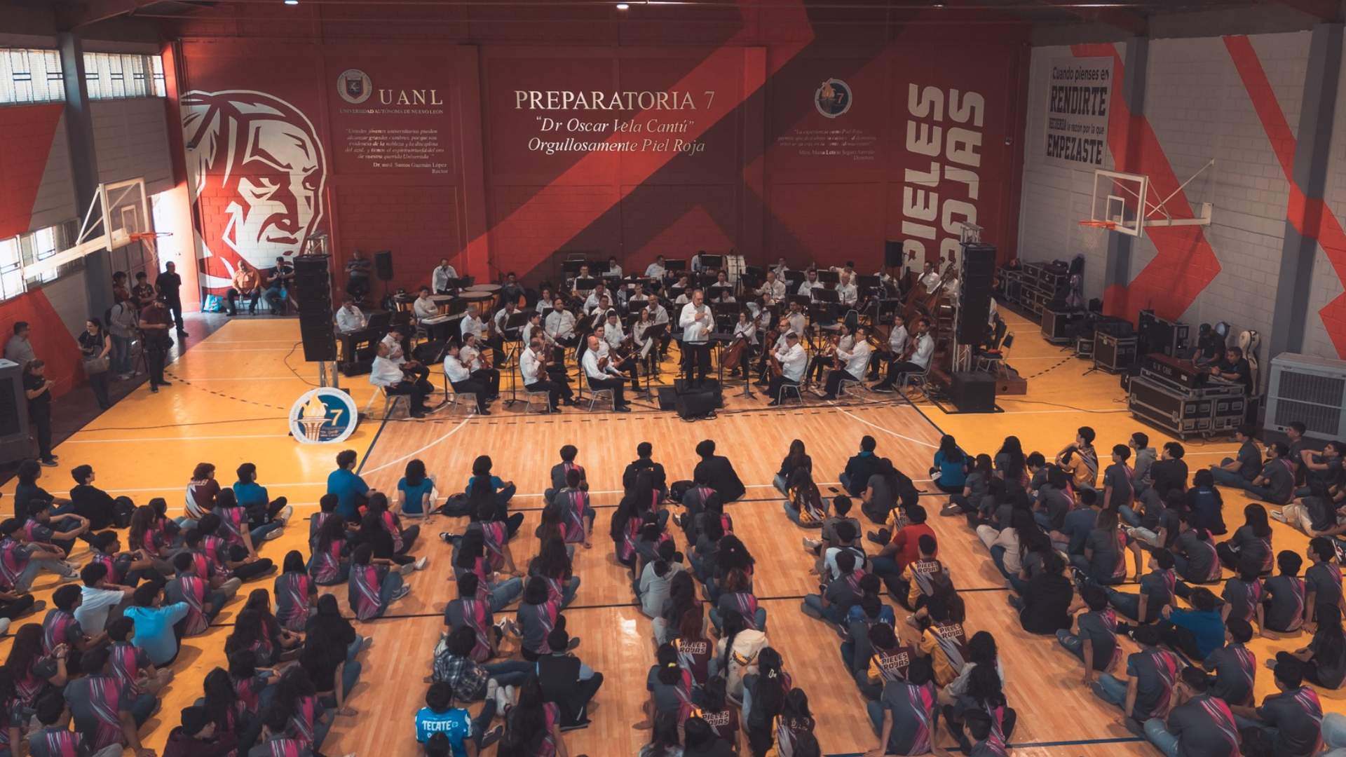 Desarrollan técnicas expresivas en feria de la lectura de Prepa 7