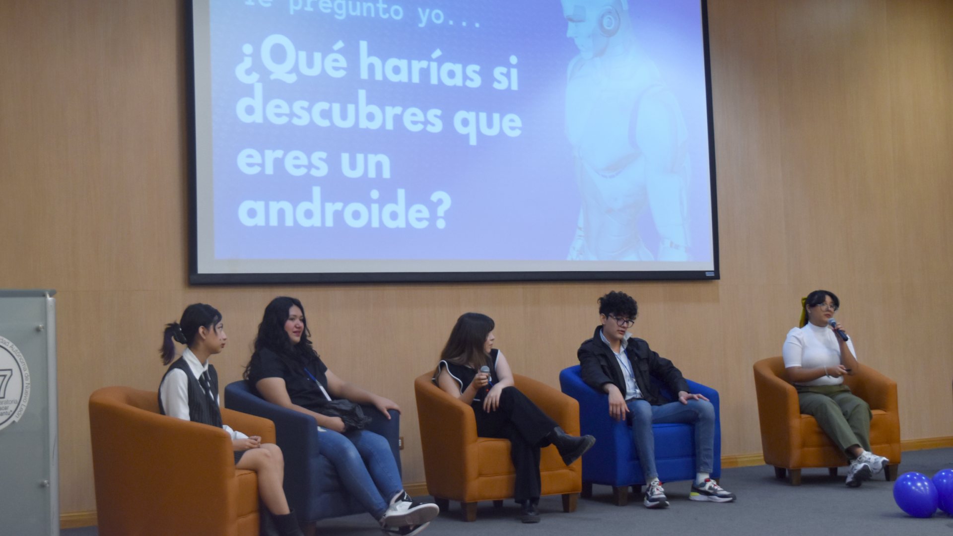 Desarrollan técnicas expresivas en feria de la lectura de Prepa 7