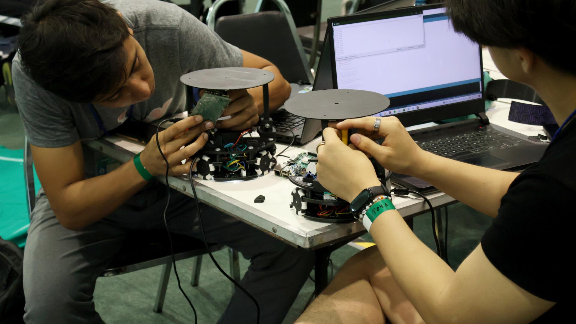 Inspiran series y películas a torneo mexicano de robótica