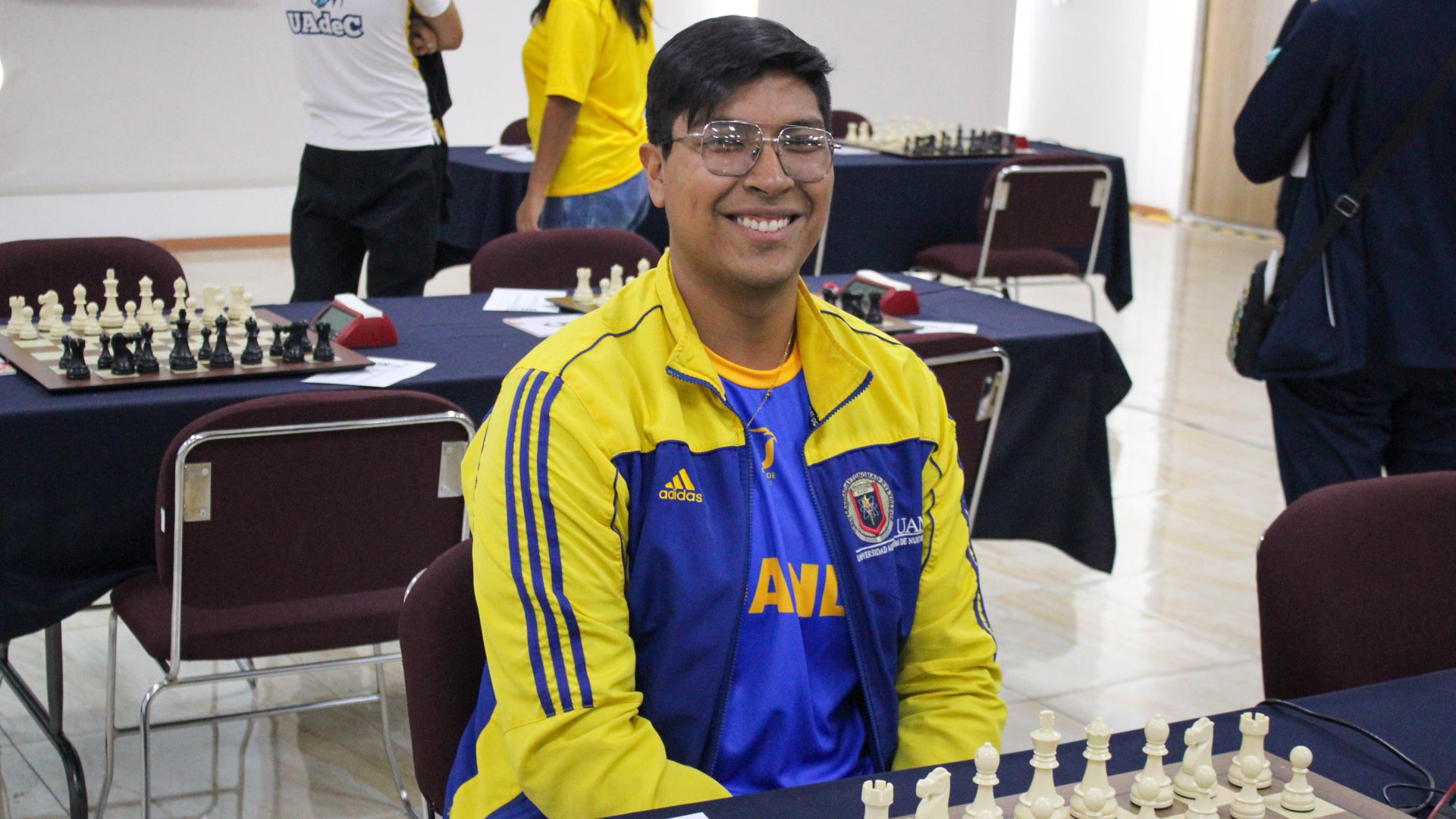 Destacan Tigres en levantamiento de pesas de UN 2024
