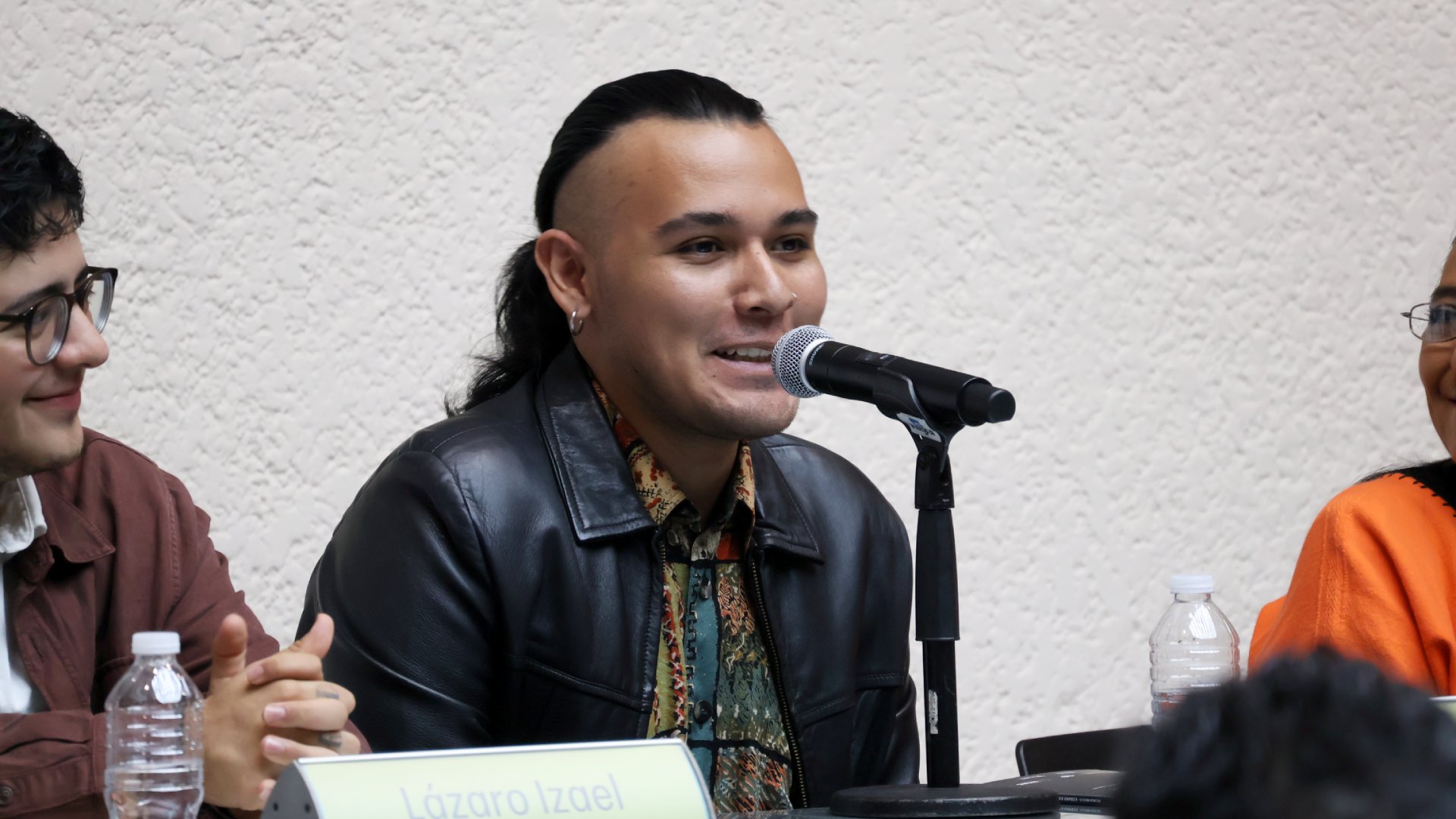 Celebran con poesía Día Internacional del Libro