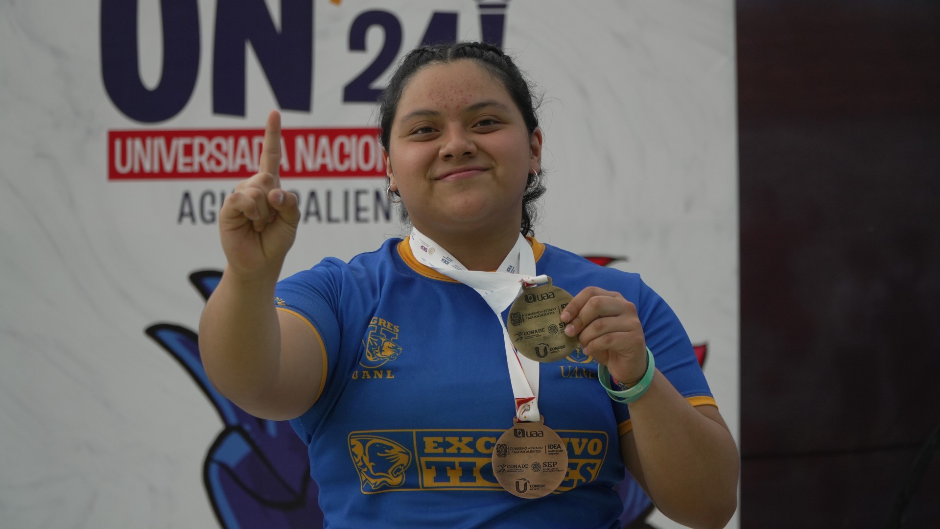 Destacan Tigres en levantamiento de pesas de UN 2024
