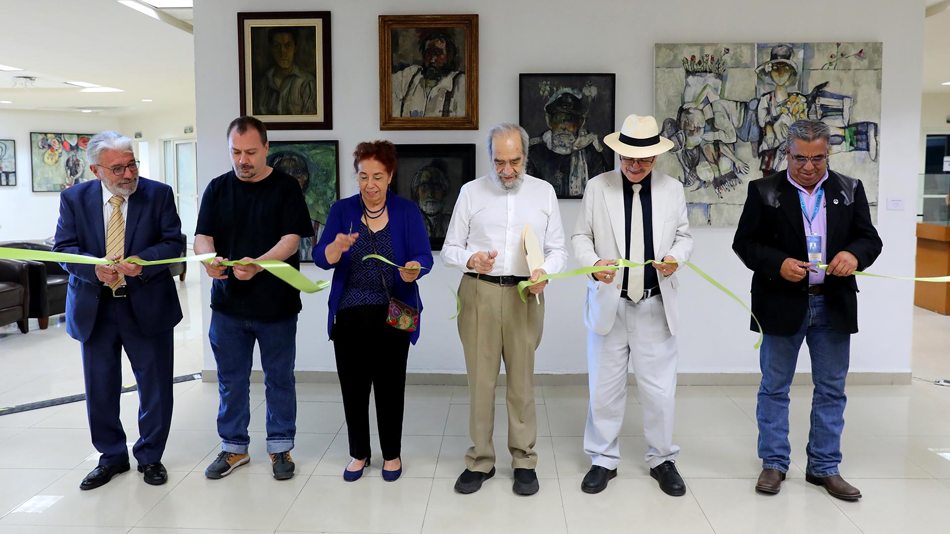 Honran a Gerardo Cantú en muestra con su trayectoria artística