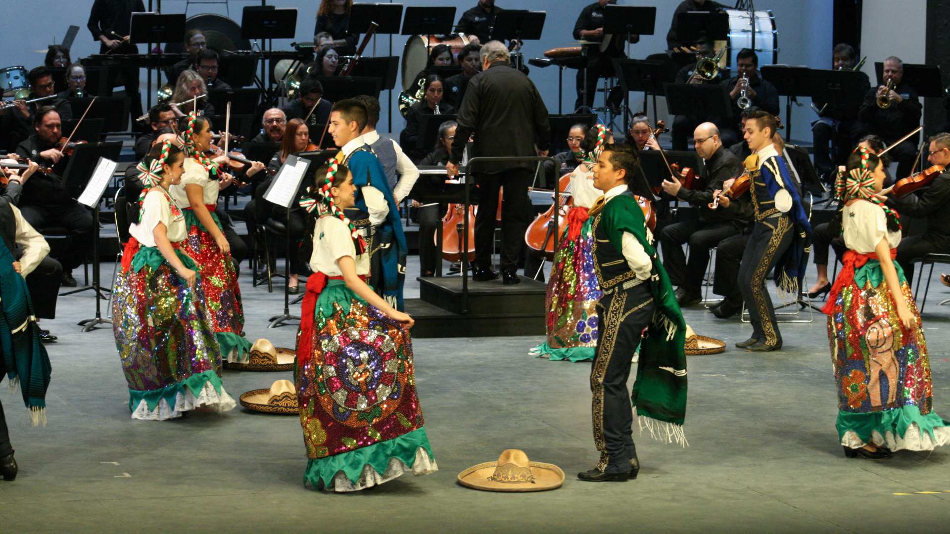 Festival Alfonsino brinda celebración mexicana con "Folklore sinfónico"