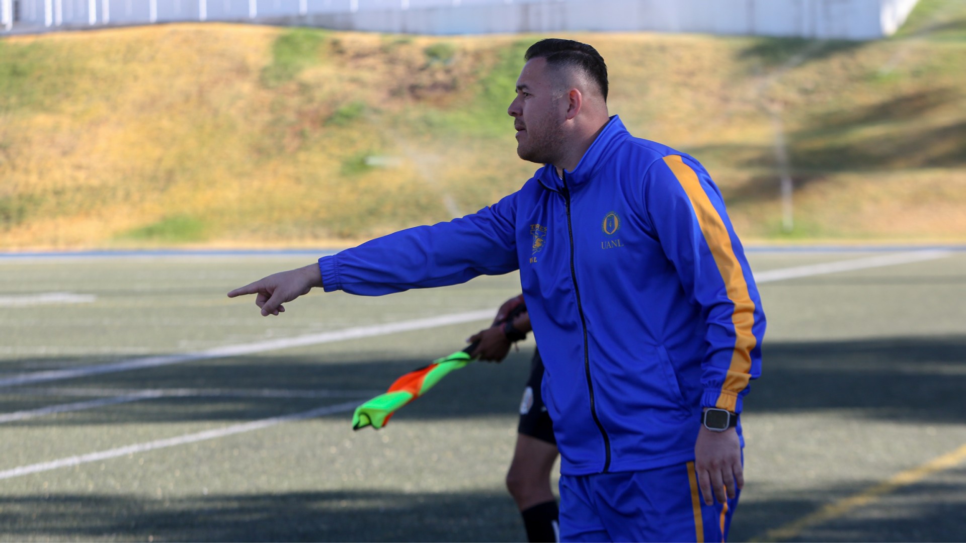 Debuta Israel Jiménez como entrenador de Tigres en Universiada Nacional