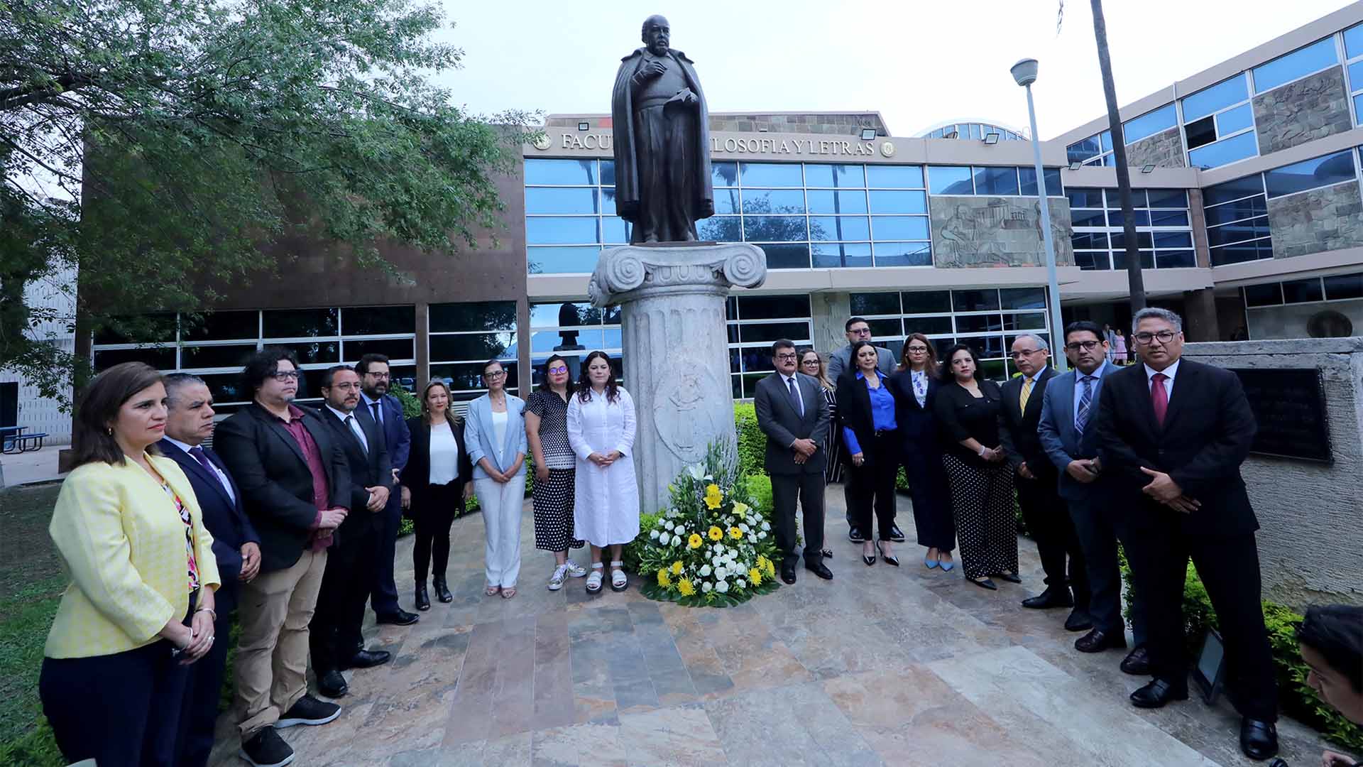 Rinde UANL homenaje a Alfonso Reyes