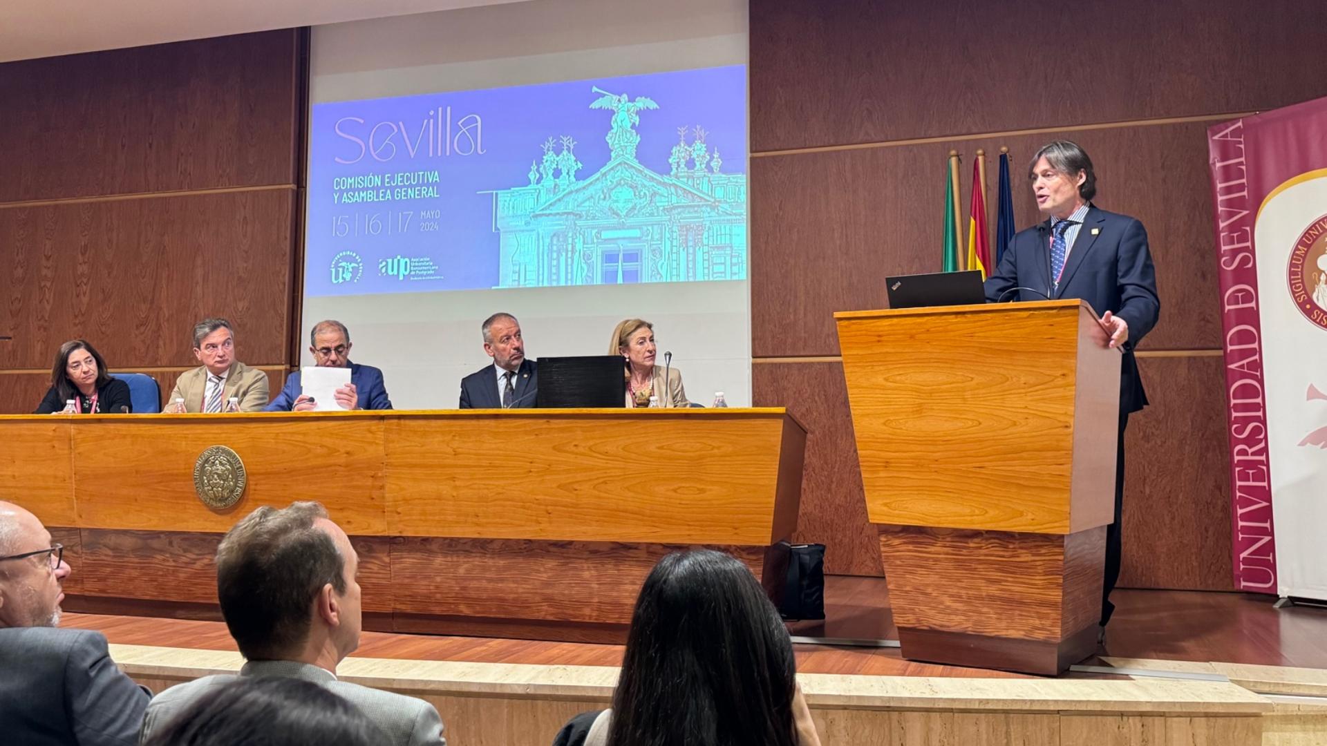 Nombran a Santos Guzmán como vocal de organismo iberoamericano