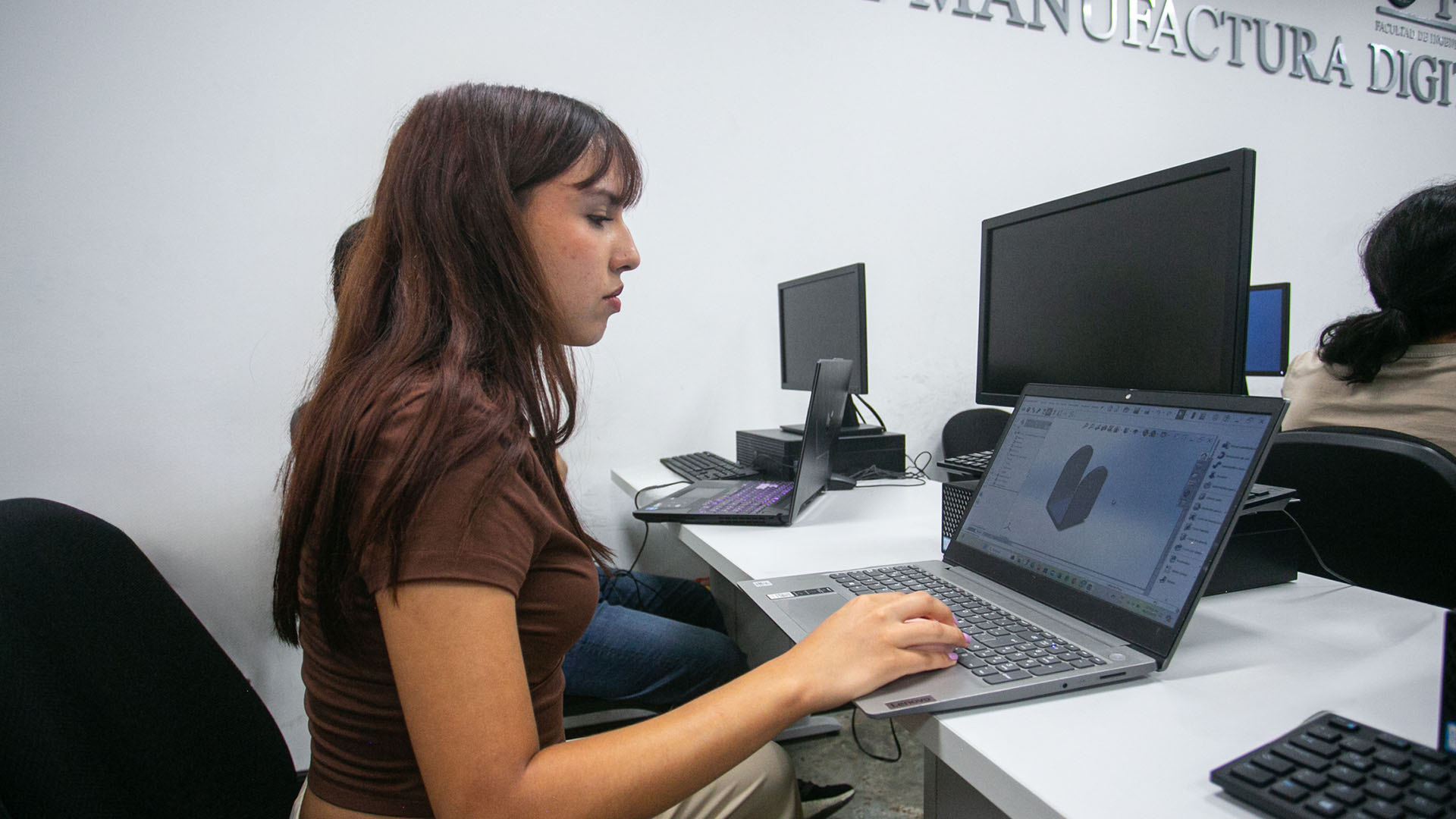 Ofrece UANL ingeniería en modalidad dual