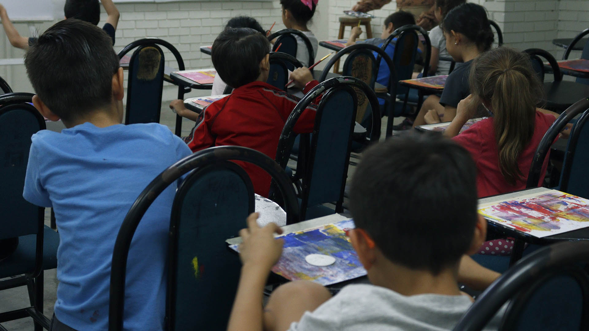 Aprenden sobre el arte en campamento de FAV