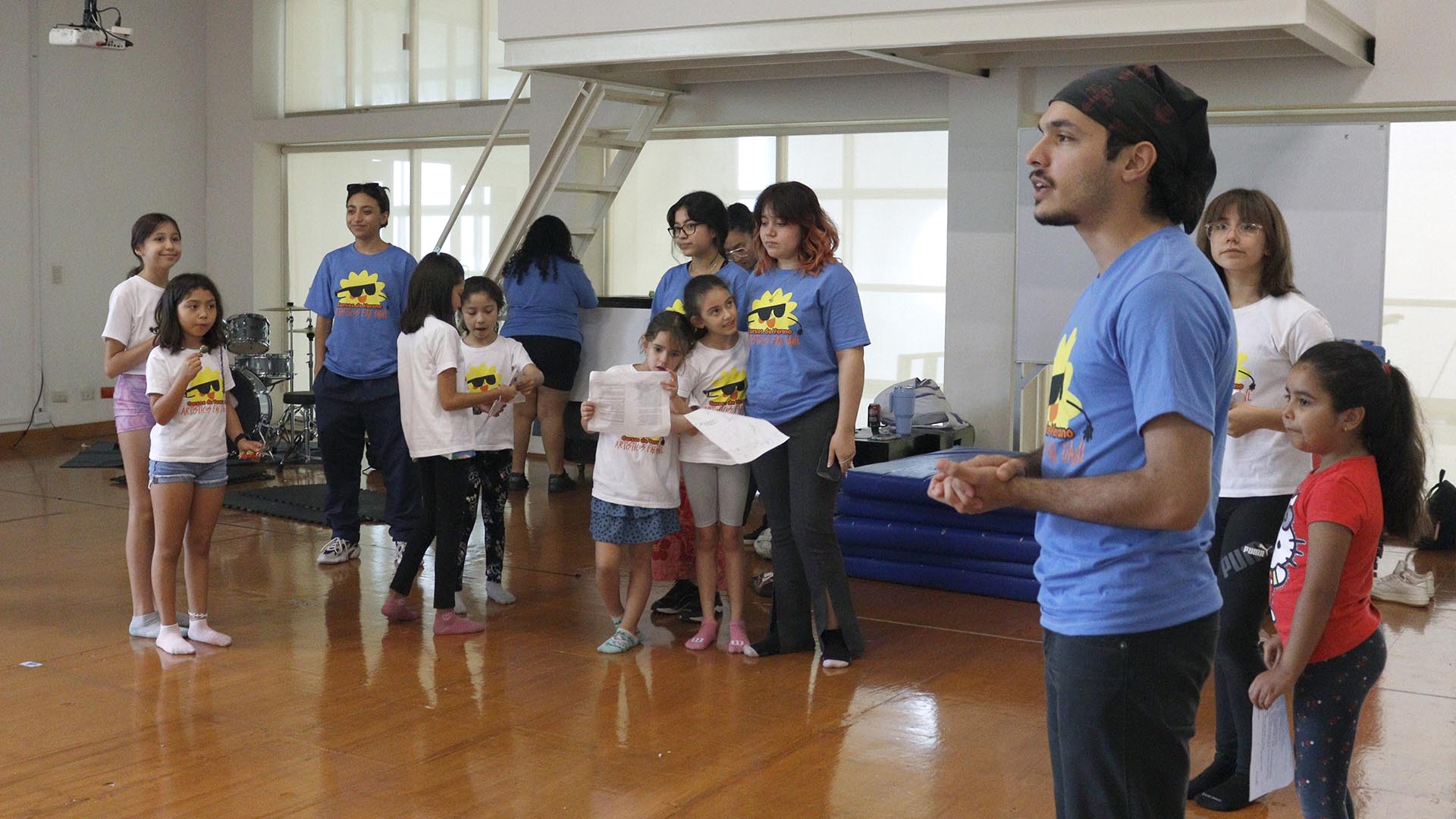 Dominarán pequeños técnicas escénicas en verano de FAE