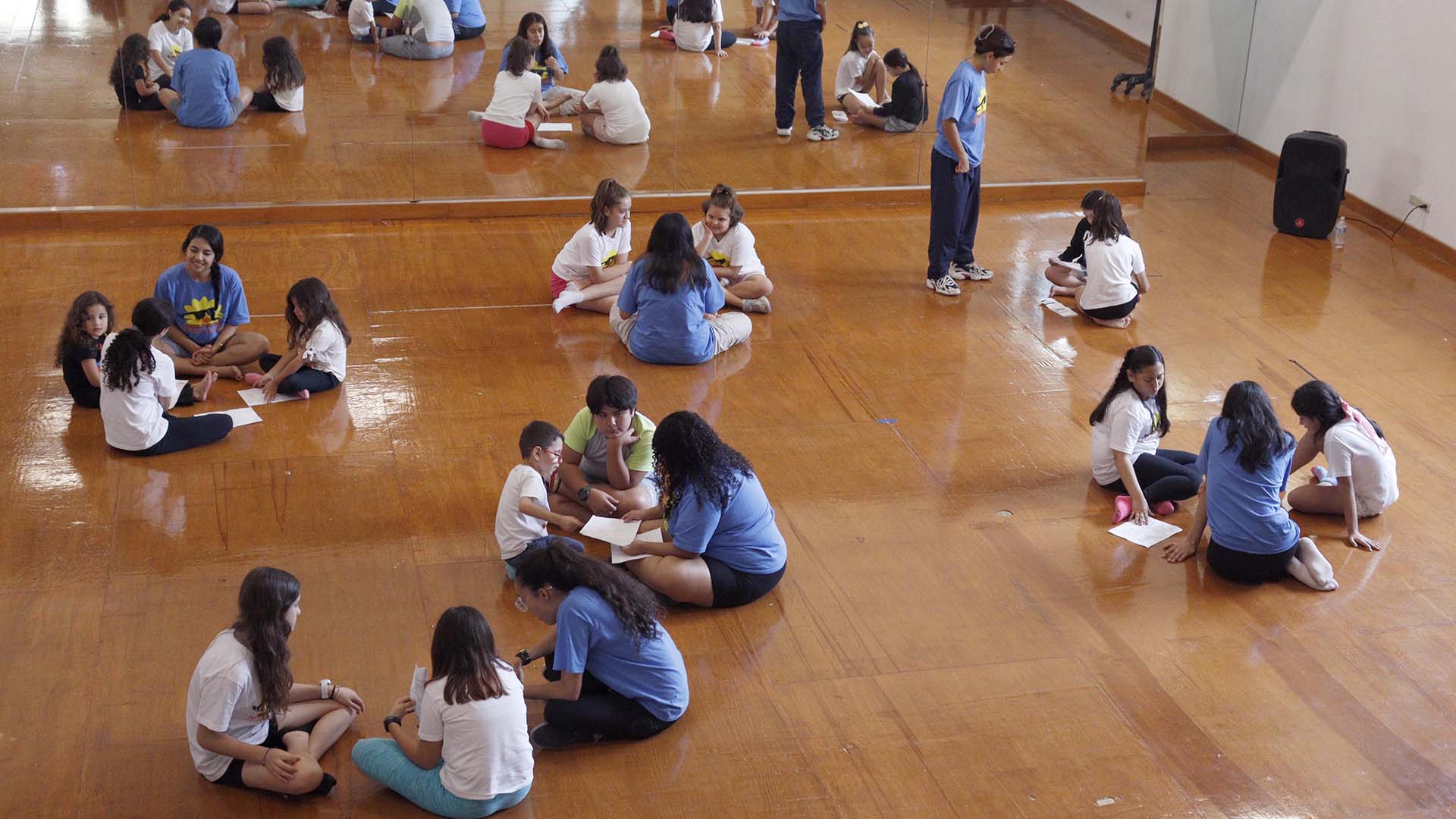 Dominarán pequeños técnicas escénicas en verano de FAE