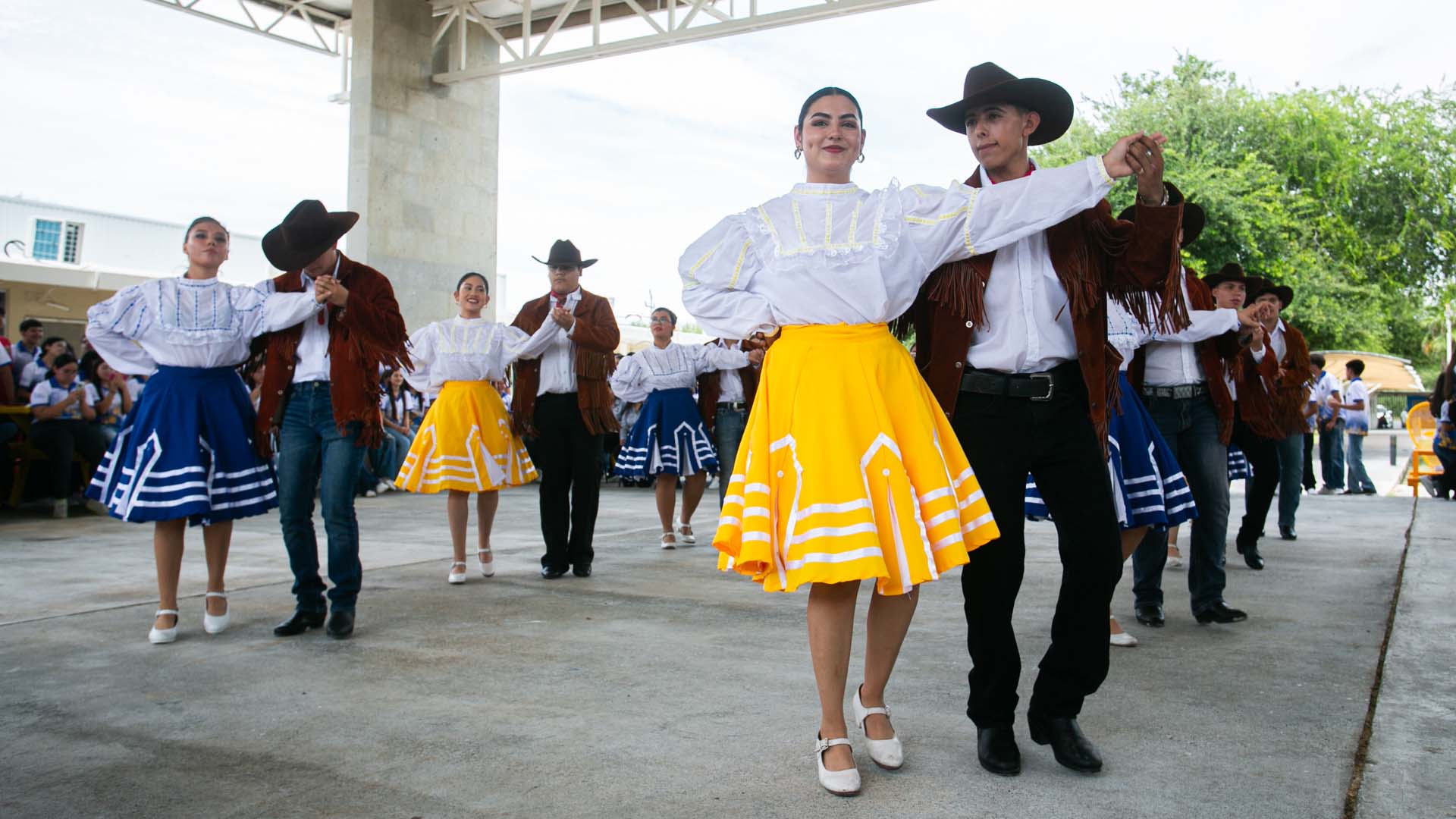Festeja UANL 40 aniversario de la Preparatoria 21