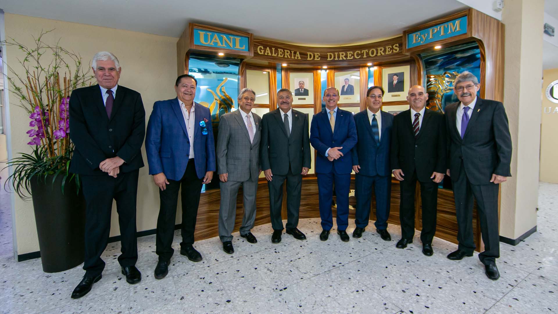 Celebra Técnica Médica su cincuenta aniversario y a sus directores