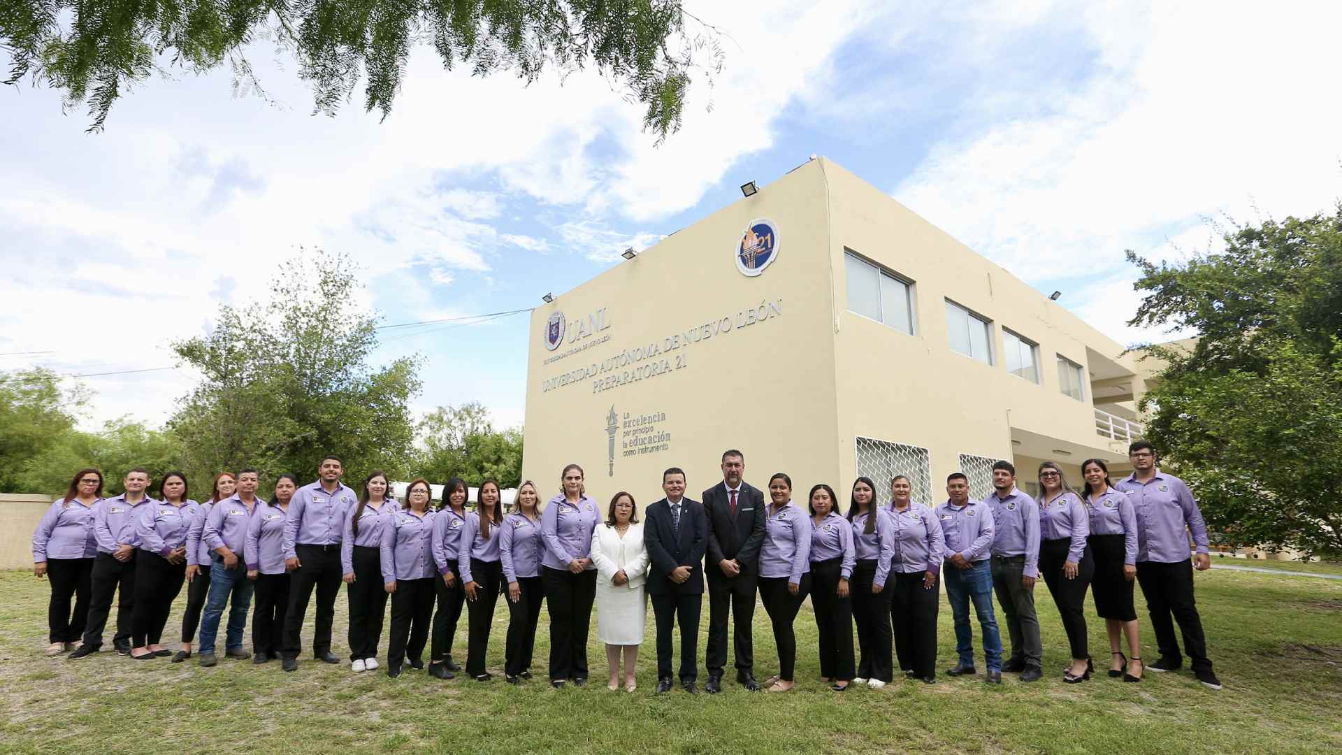Festeja UANL 40 aniversario de la Preparatoria 21