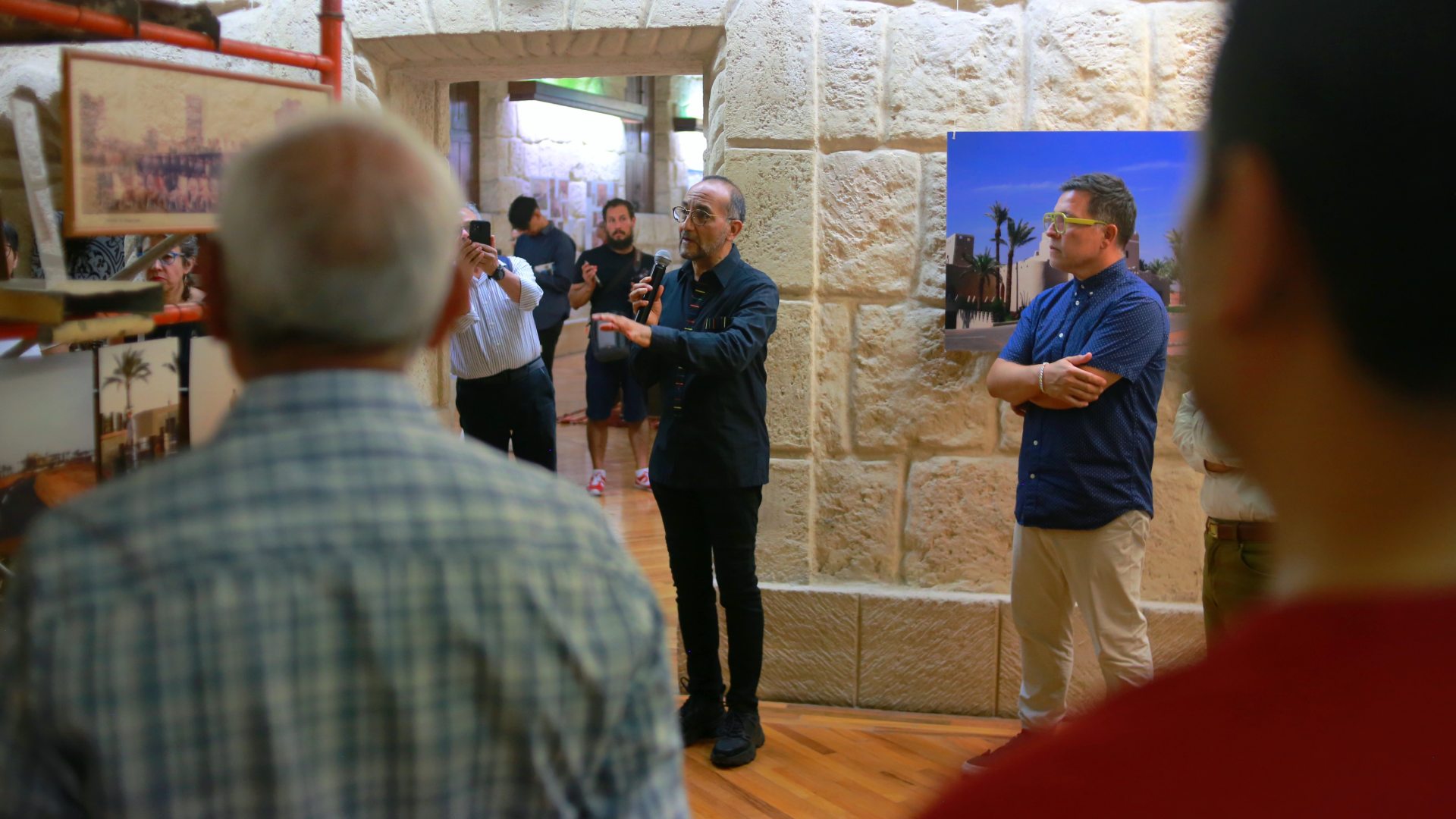 Exhibe Gabriel Sánchez los procesos de la creación arquitectónica