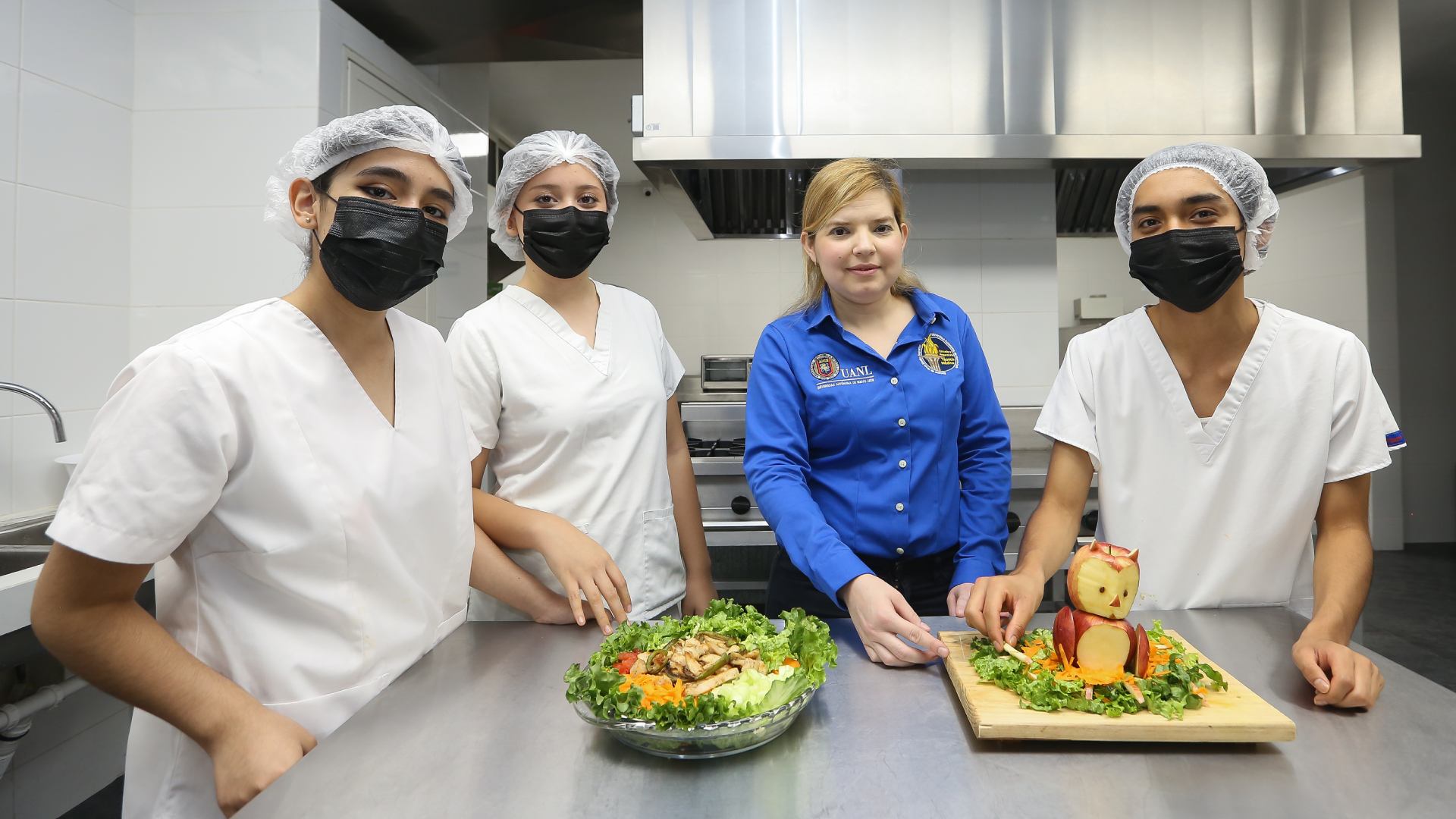 Cumple UANL 50 años capacitando a técnicos en el área de la salud