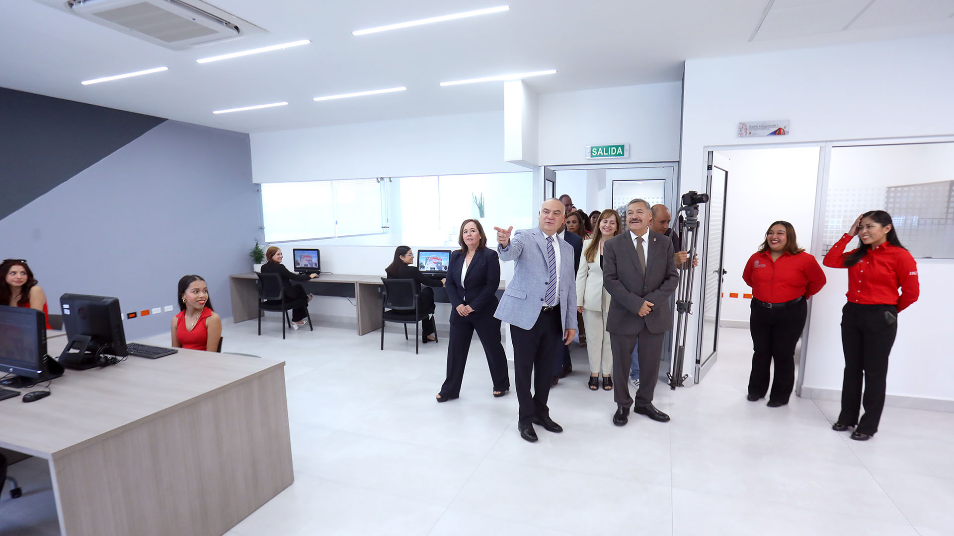 Inaugura FACPYA centro de innovación educativa y tecnológica