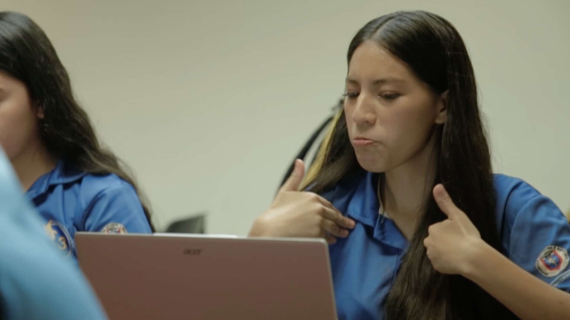 Busca Preparatoria 3 mejorar comunicación inclusiva con lengua de señas mexicana